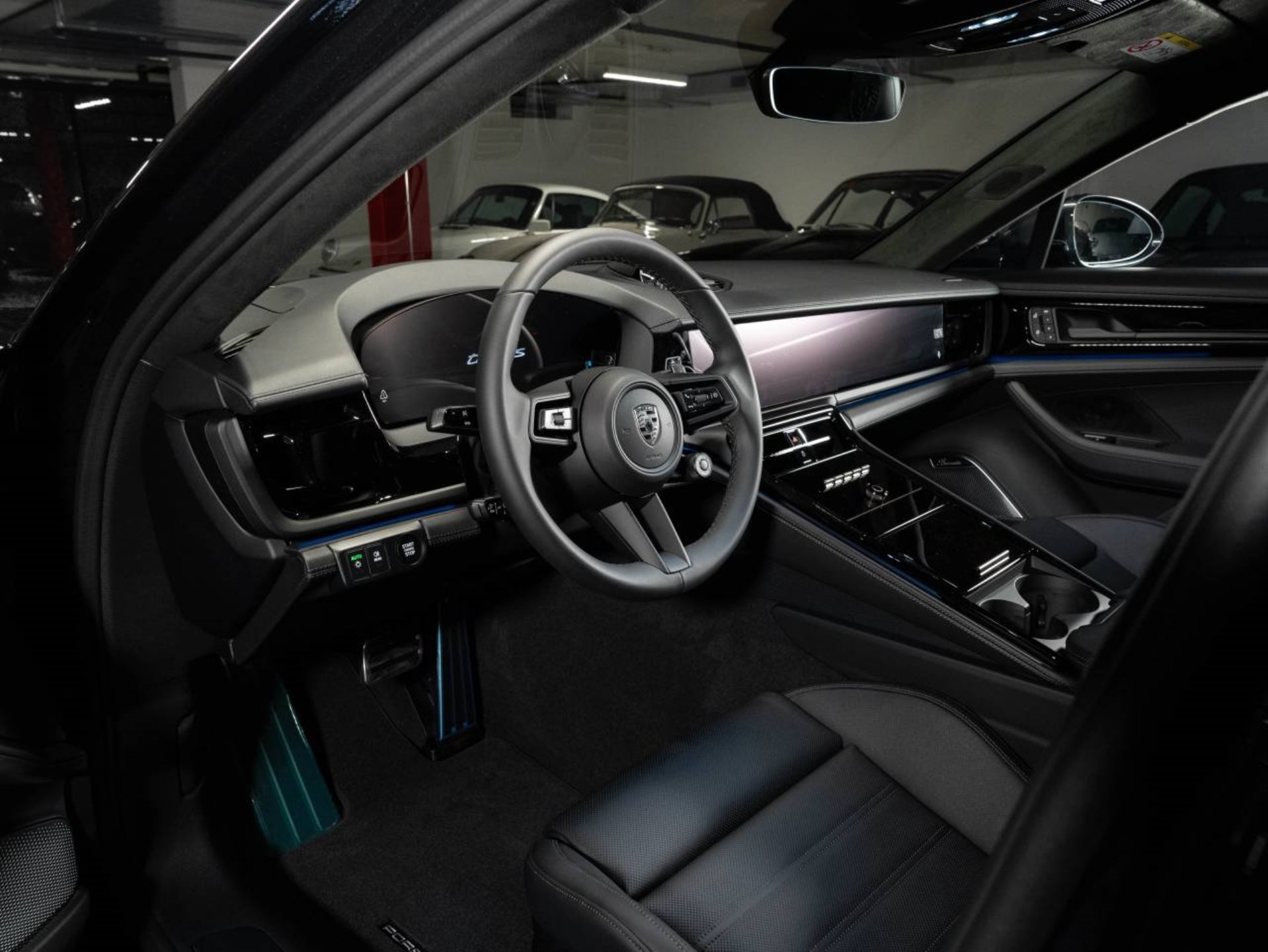 PORSCHE Panamera Turbo S E-Hybrid-image-3