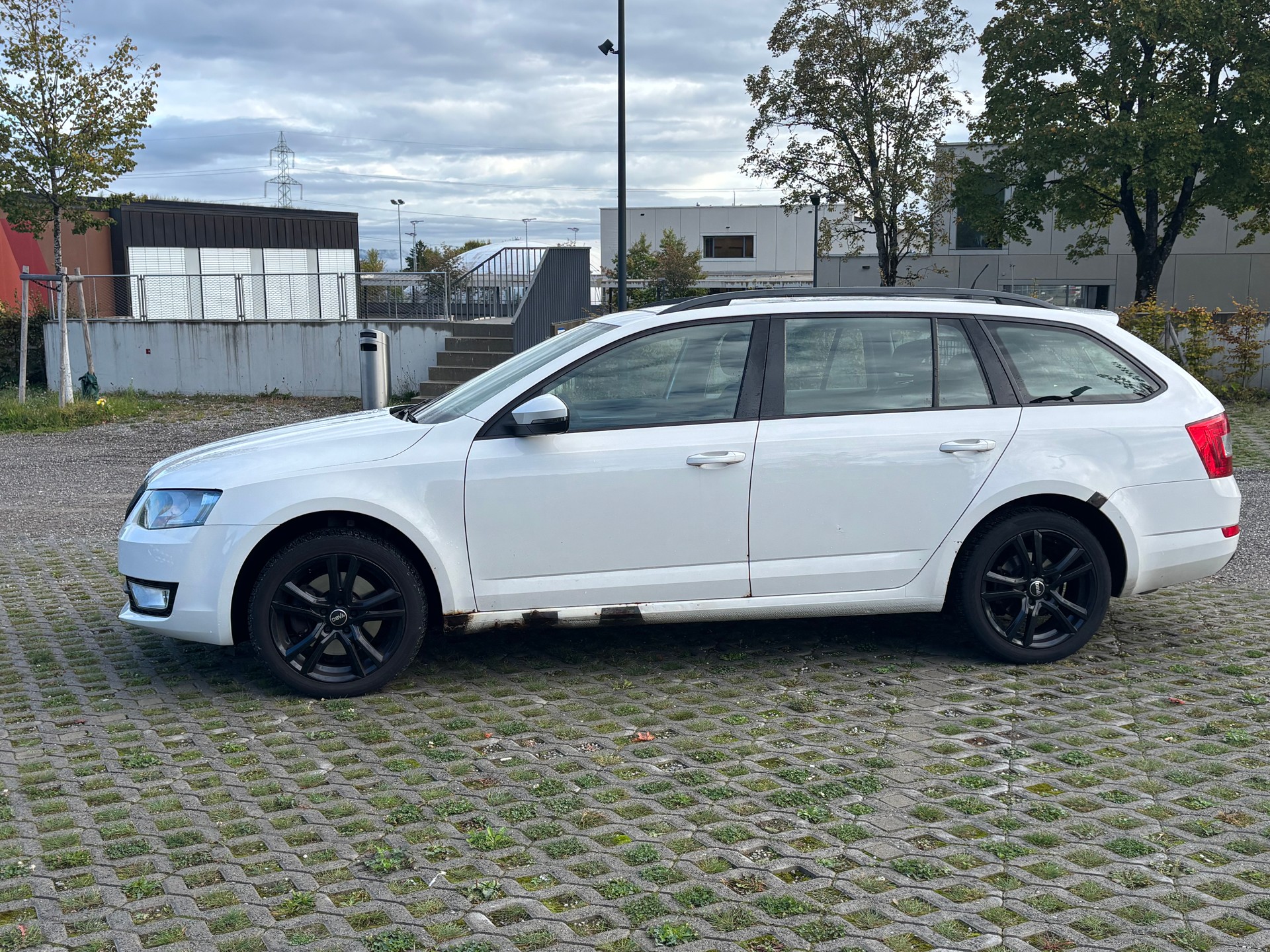 SKODA 1.8 TSI Ambition 4x4 DSG-image-1