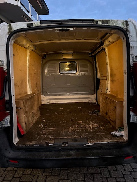 PEUGEOT 2.0 HDI 130-image-2