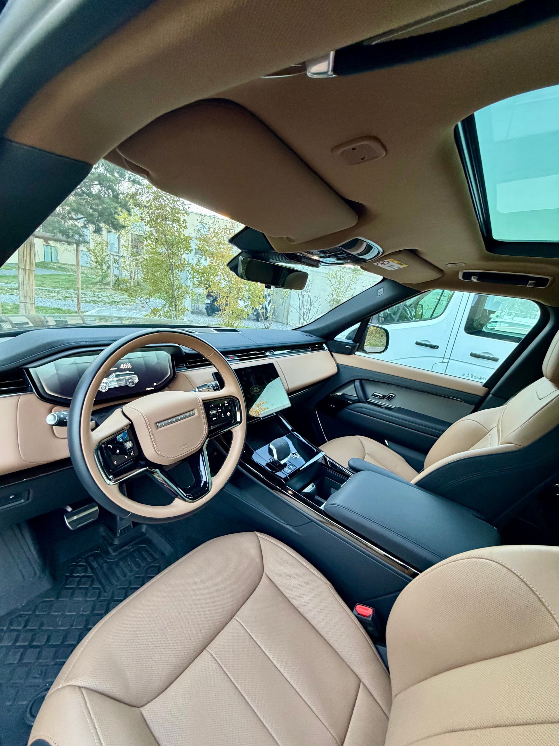LAND ROVER 3.0 I6 P460e SE Dynamic-image-7