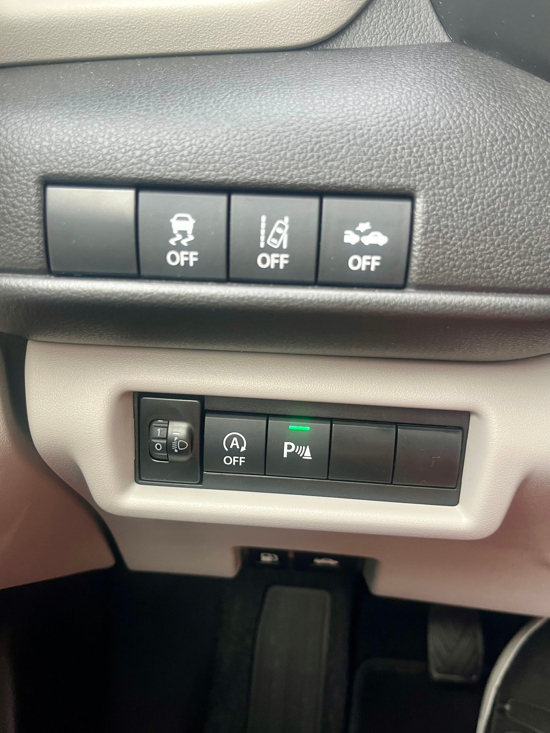 SUZUKI Swift 1.2 Compact Top Hybrid 4x4 Swiss Edition-image-20