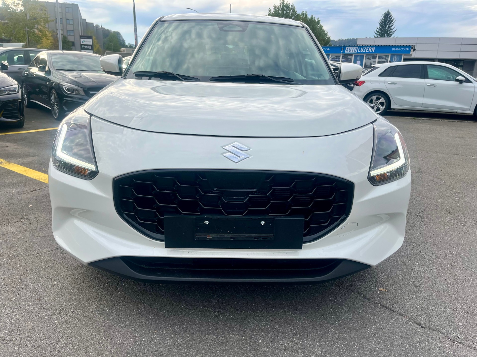 SUZUKI Swift 1.2 Compact Top Hybrid 4x4 Swiss Edition-image-1