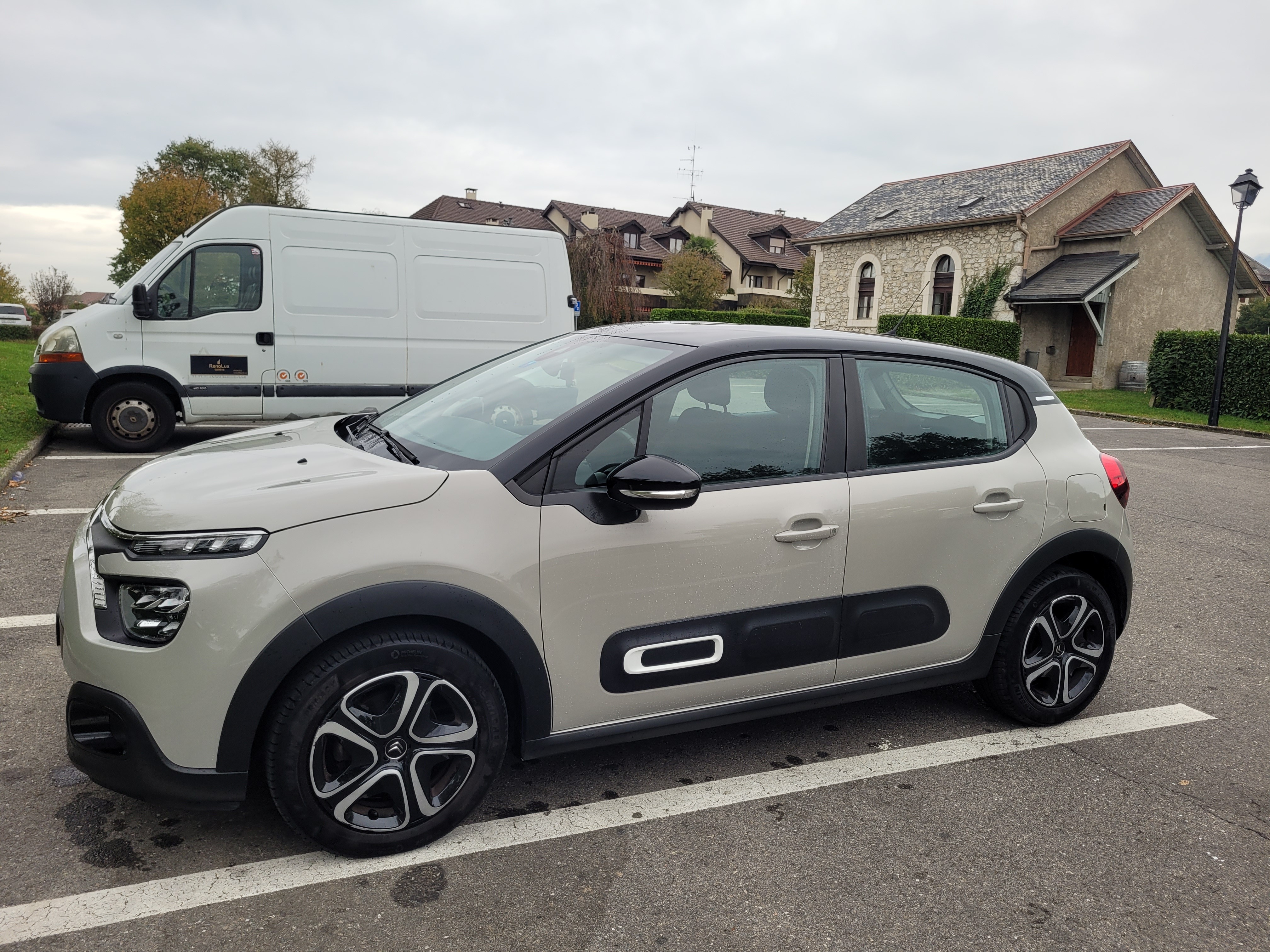 Car photo