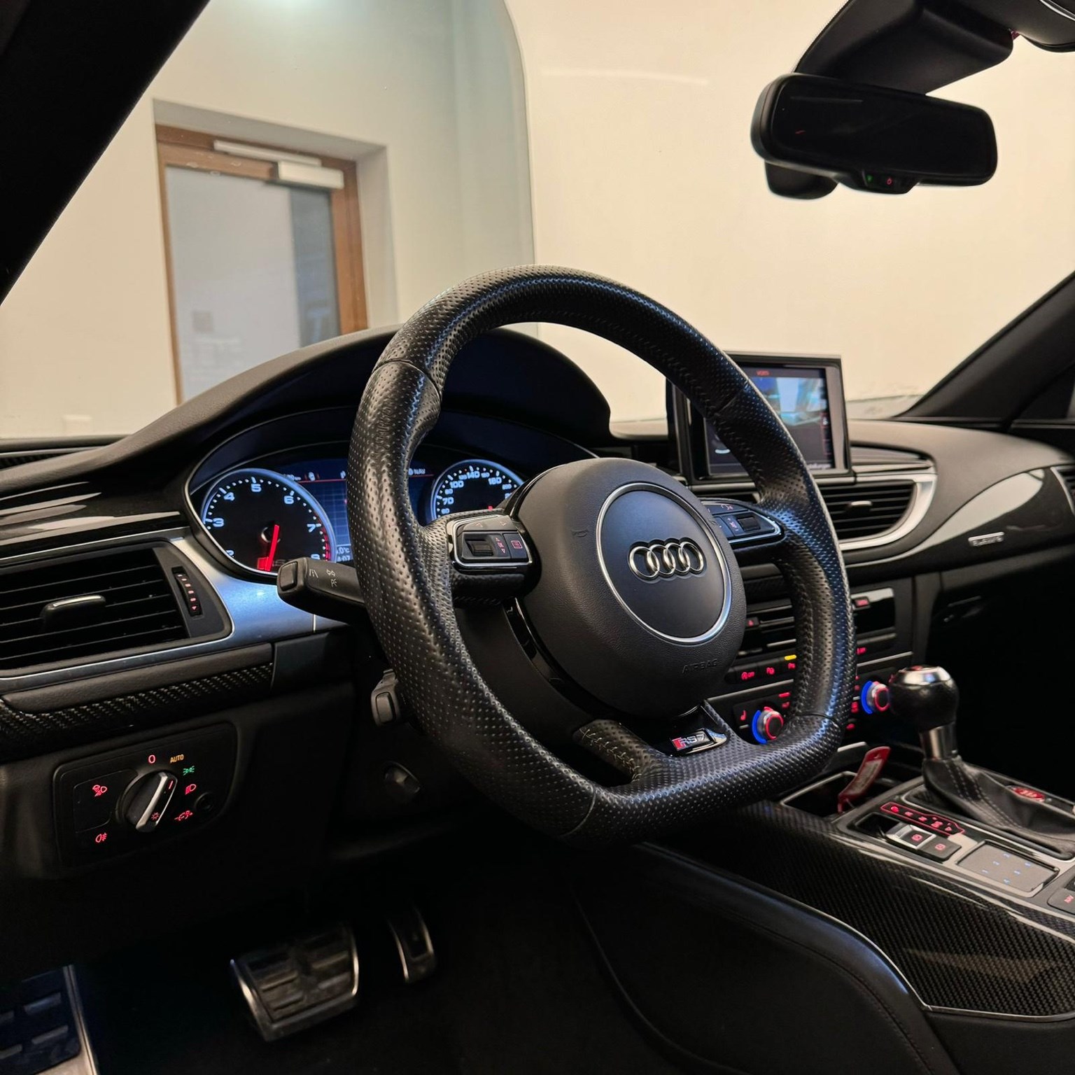 AUDI RS7 Sportback 4.0 TFSI V8 quattro S-tronic-image-8