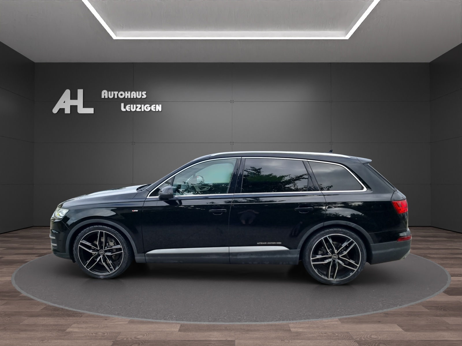 AUDI Q7 3.0 TDI quattro tiptronic 7 Plätzer-image-1