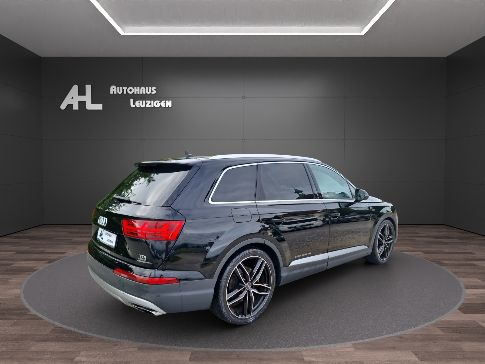 AUDI Q7 3.0 TDI quattro tiptronic 7 Plätzer-image-4