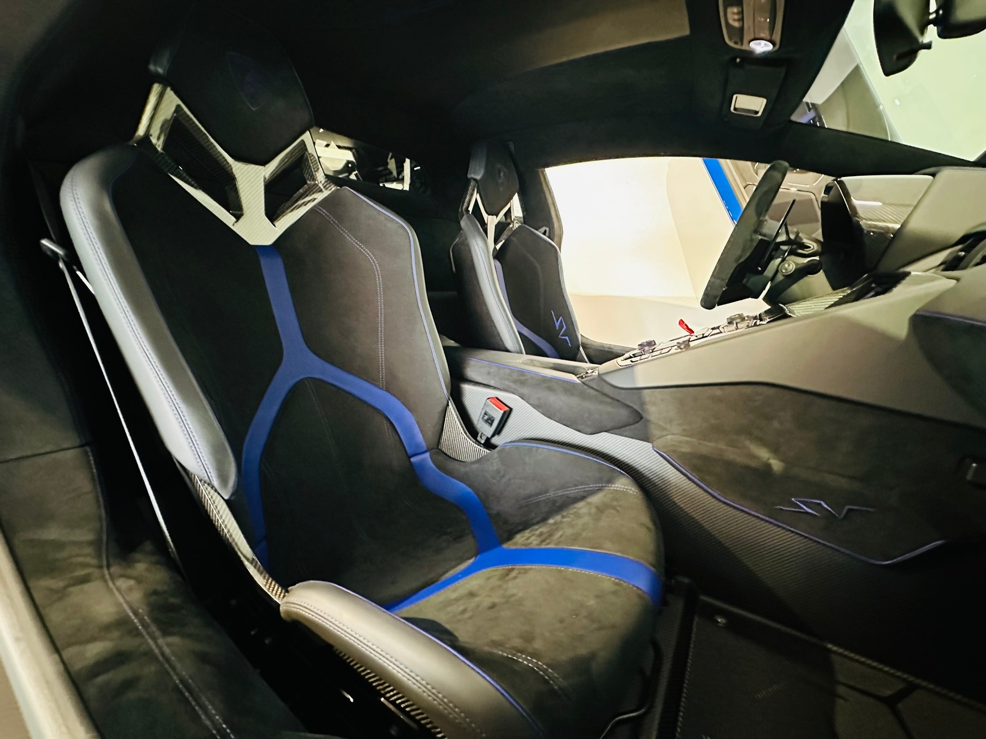 LAMBORGHINI Aventador LP750-4 Superveloce Coupé E-Gear-image-19