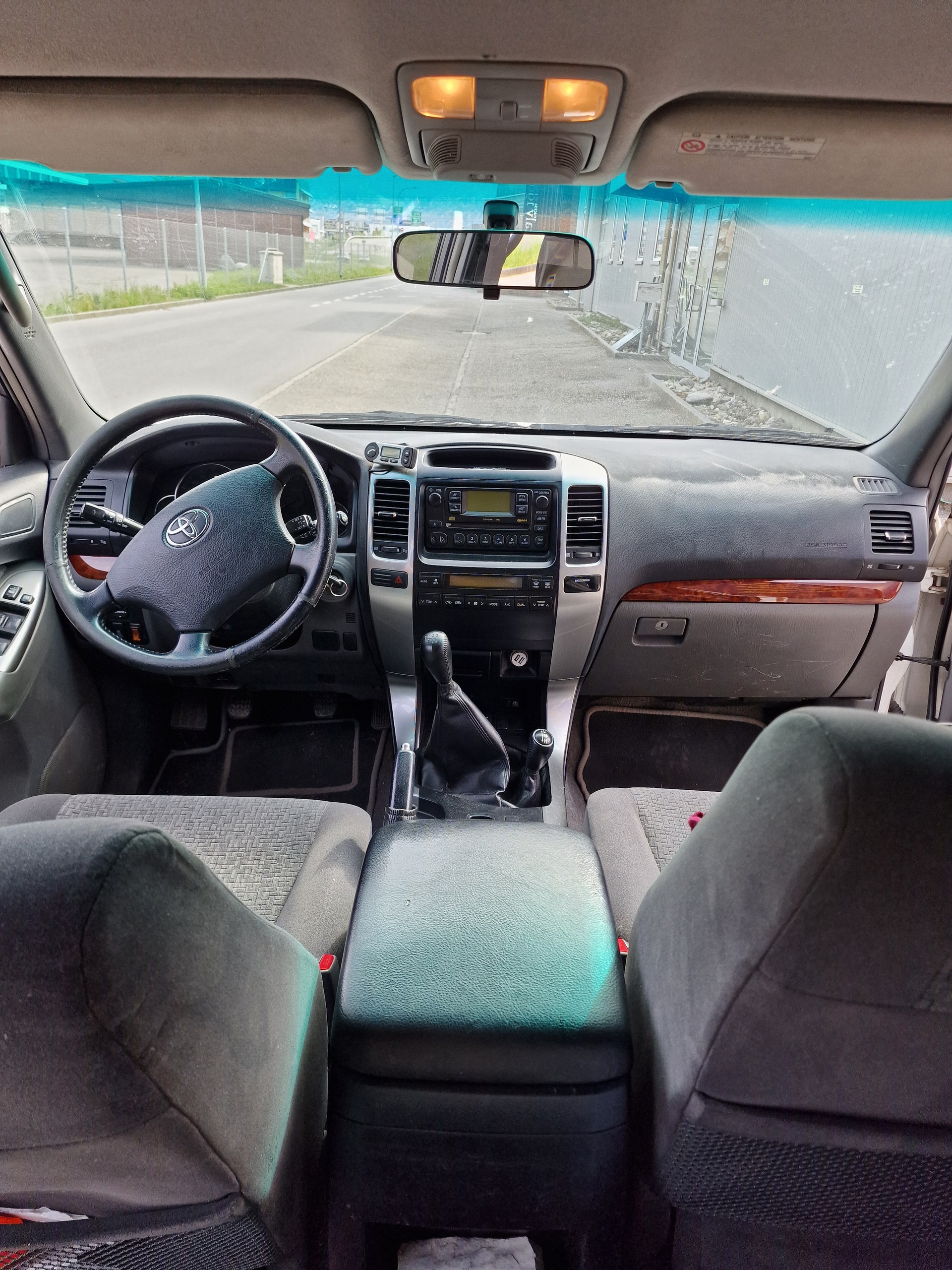 TOYOTA Land Cruiser 3.0 TD Linea Terra-image-7