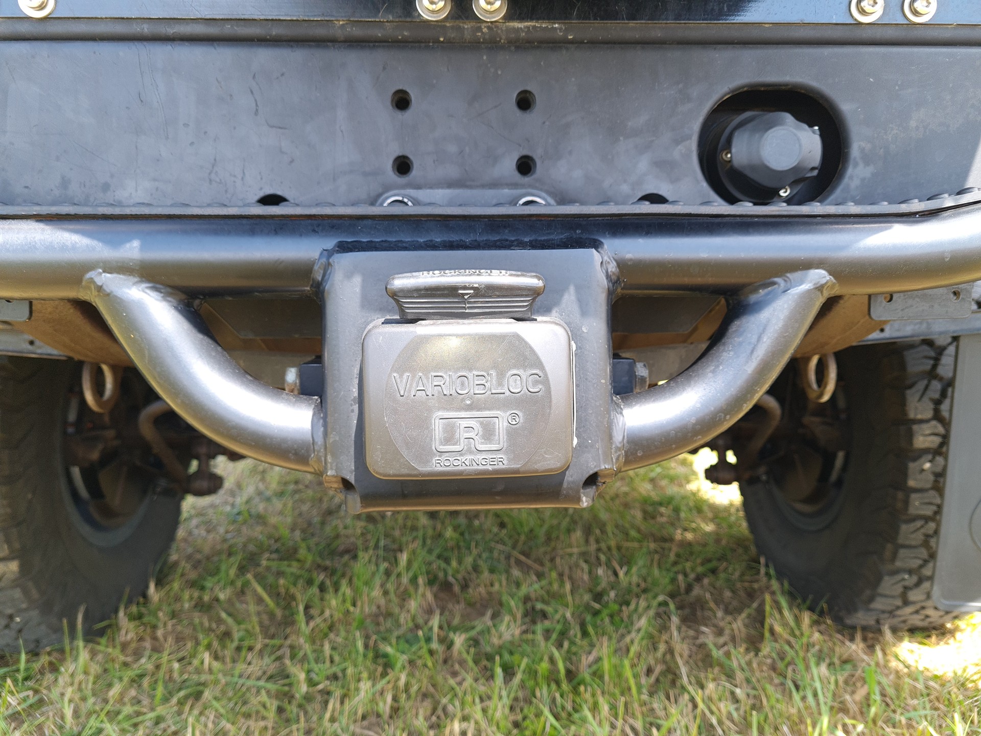 LAND ROVER Defender 110 2.2 TD4 Station Wagon-image-25