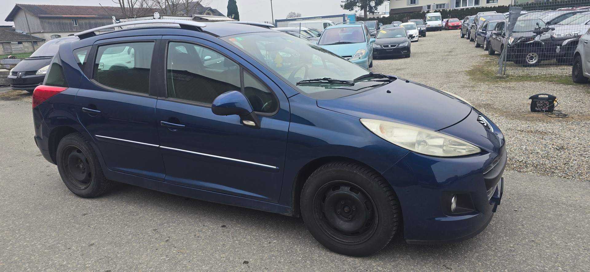 PEUGEOT 207 SW 1.4 16V Sport-image-2