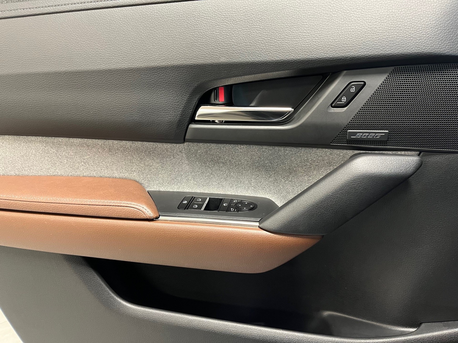 MAZDA MX-30 PHEV e-Skyactiv R-EV 170 Makoto-image-15