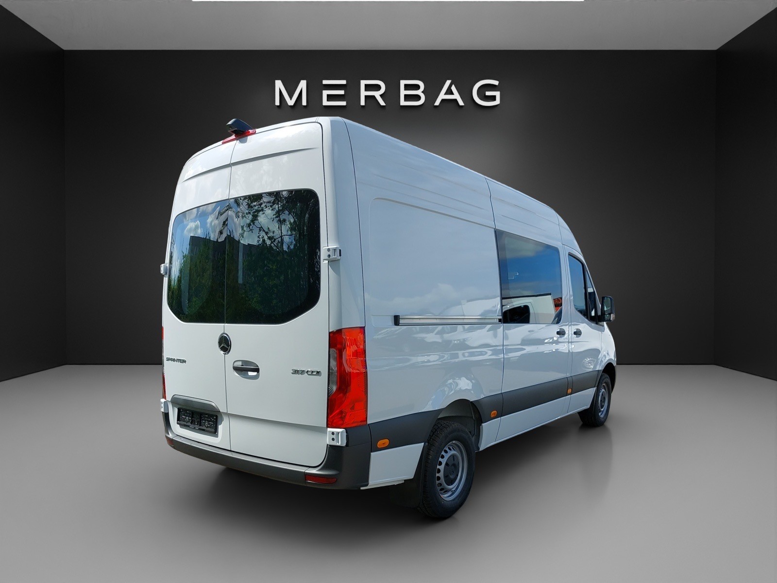MERCEDES-BENZ Sprinter 317 CDI Standard 9G-TRONIC-image-1