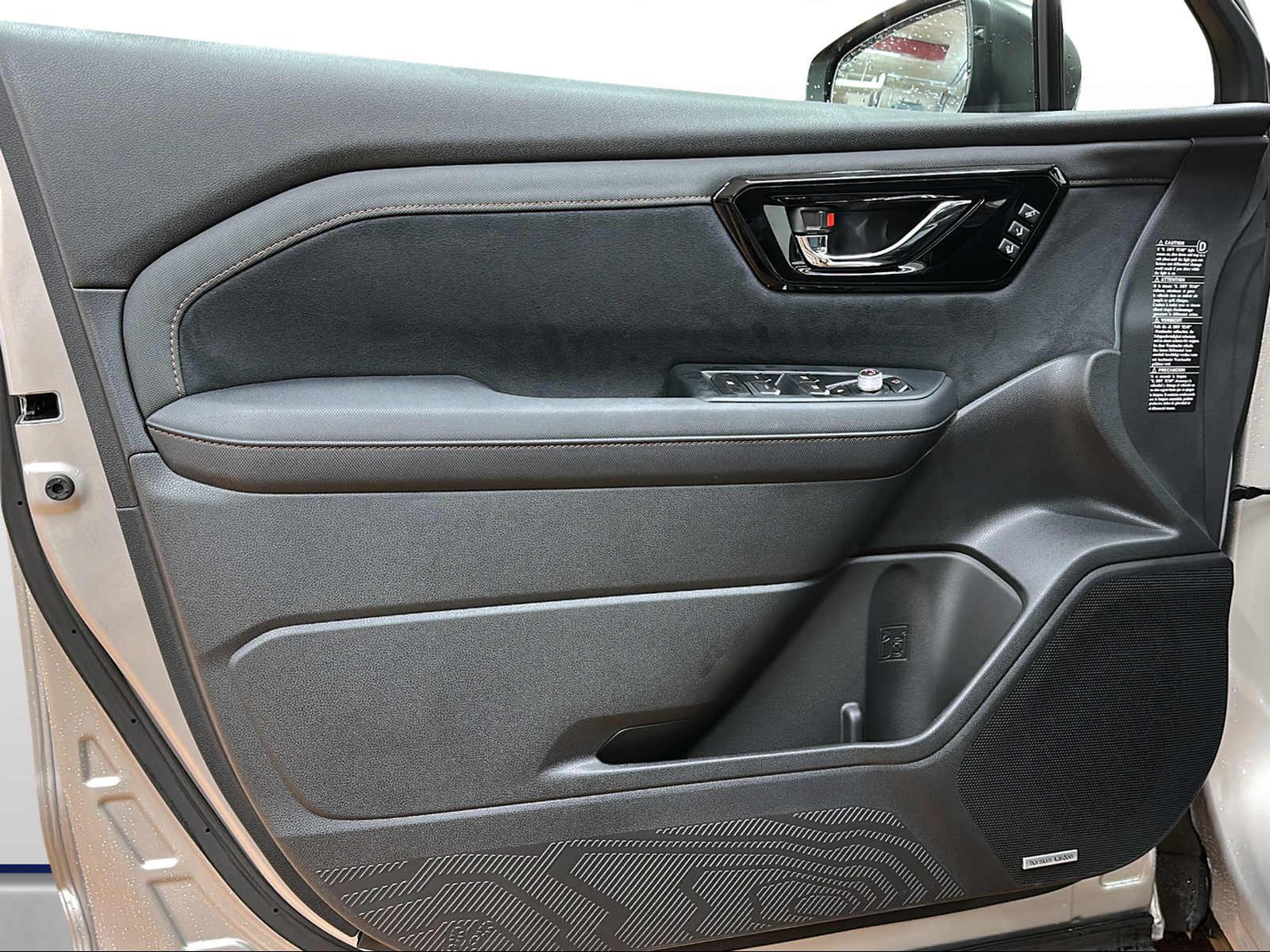 SUBARU Forester Station 2.0i e-Boxer Luxury-showroom-element-1