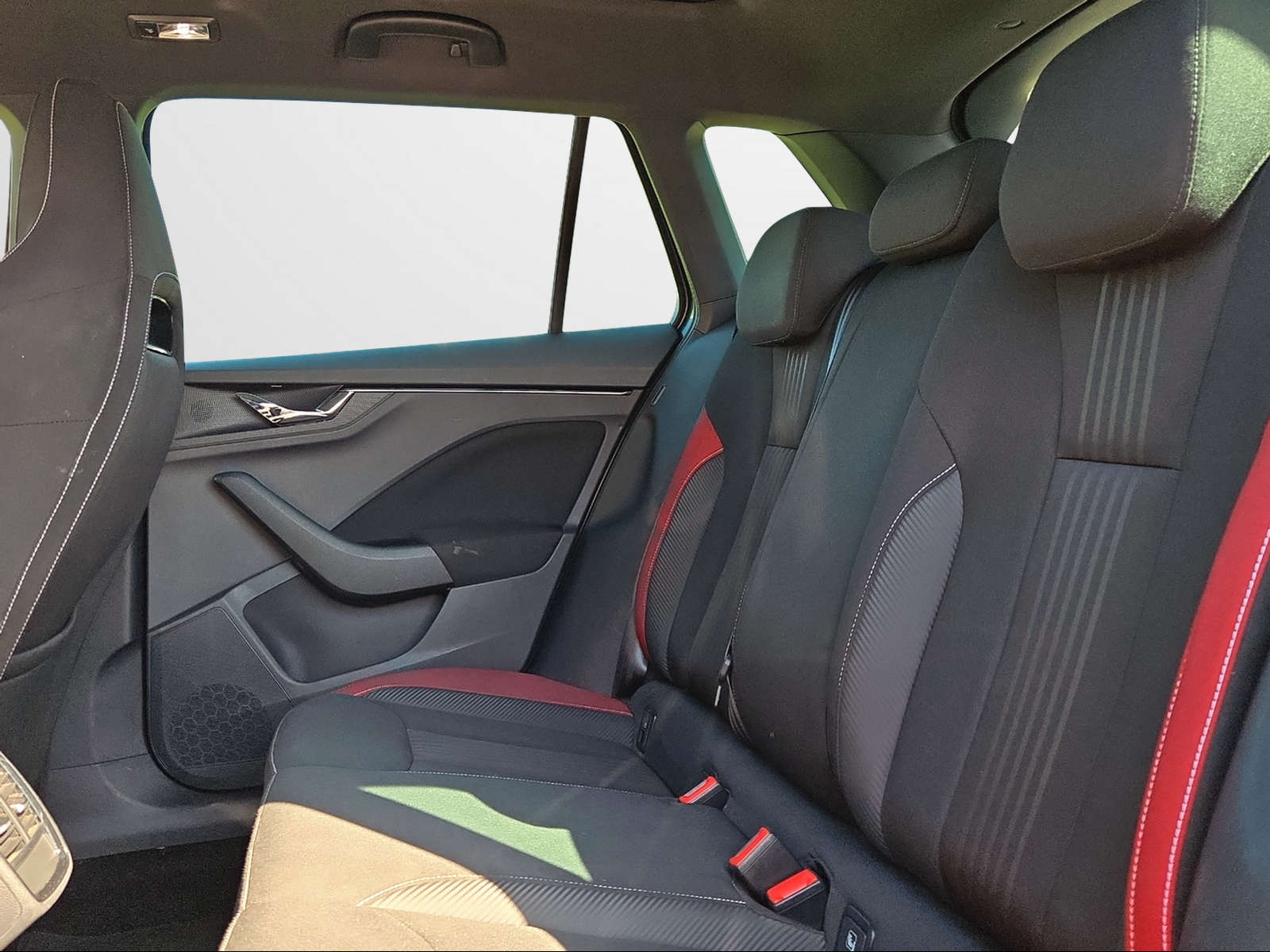 SKODA Kamiq 1.0 TSI Monte Carlo DSG-image-11
