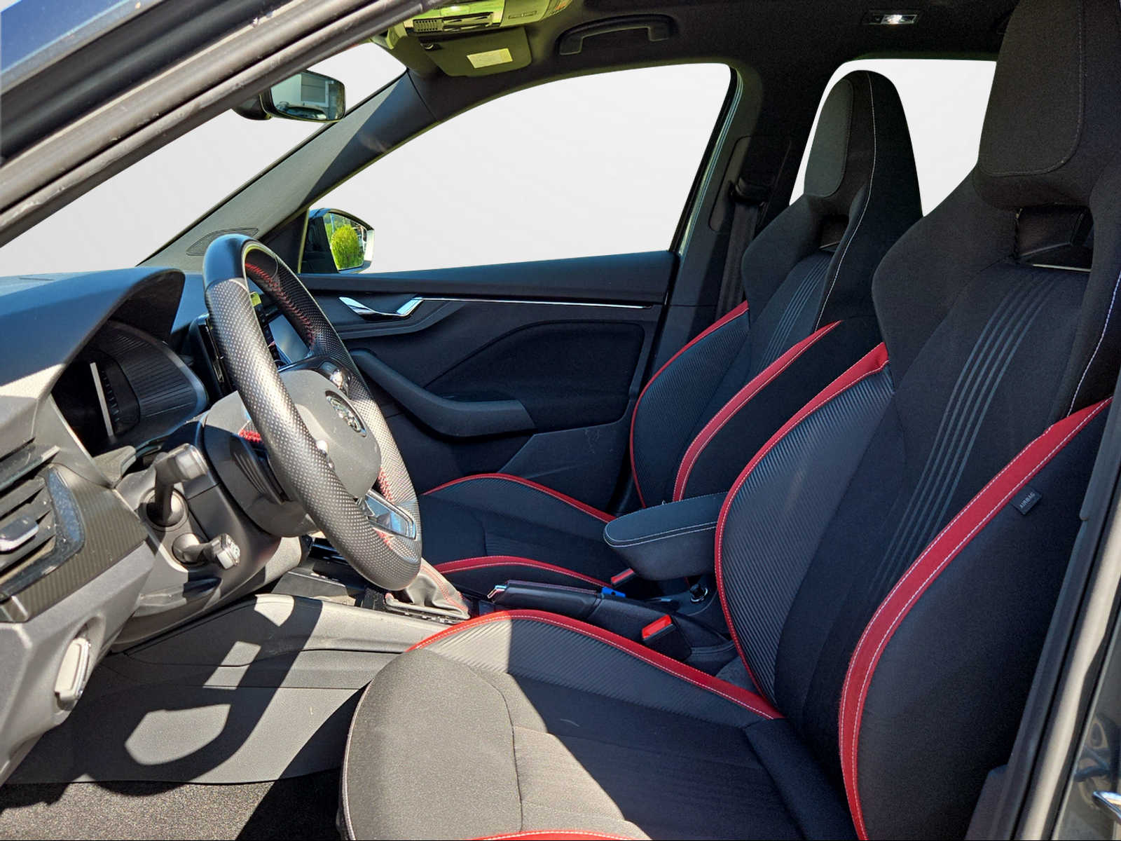 SKODA Kamiq 1.0 TSI Monte Carlo DSG-image-8