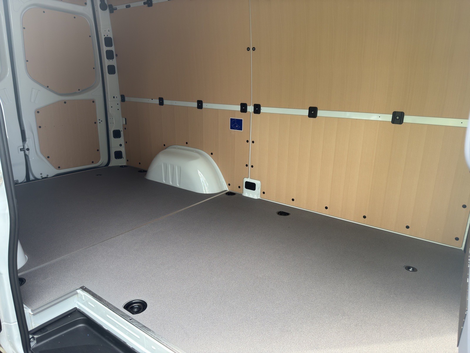 MERCEDES-BENZ Sprinter 319 CDI Standard 9G-TRONIC-image-7
