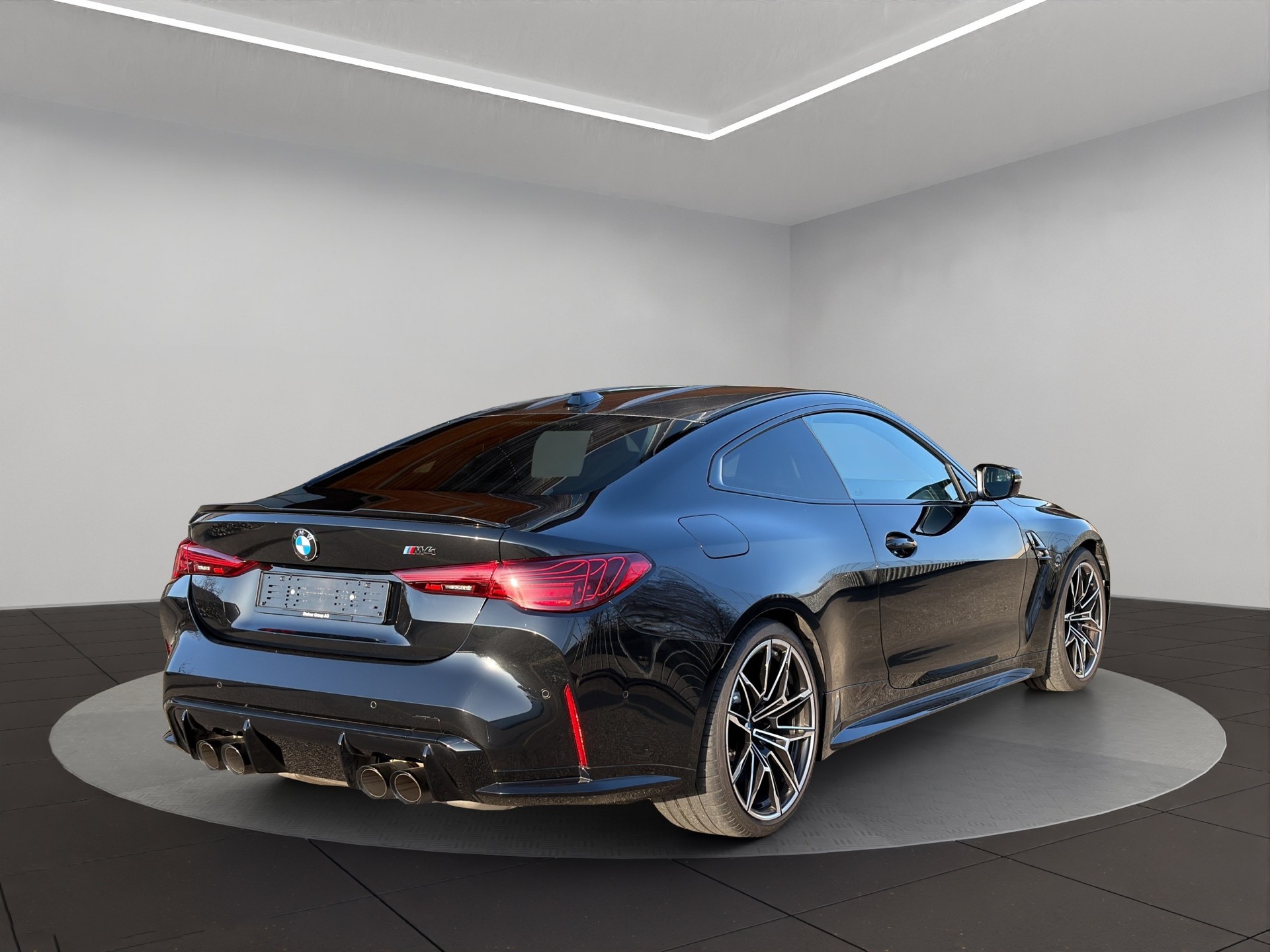 BMW M4 Coupé-image-1
