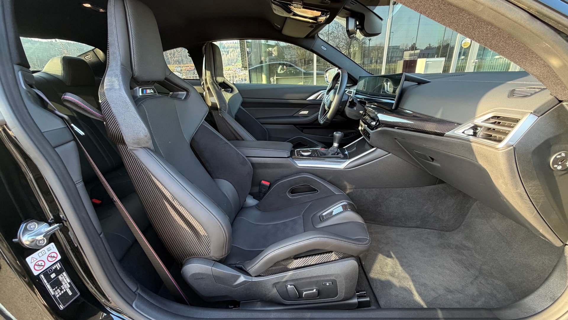 BMW M4 Coupé-image-3