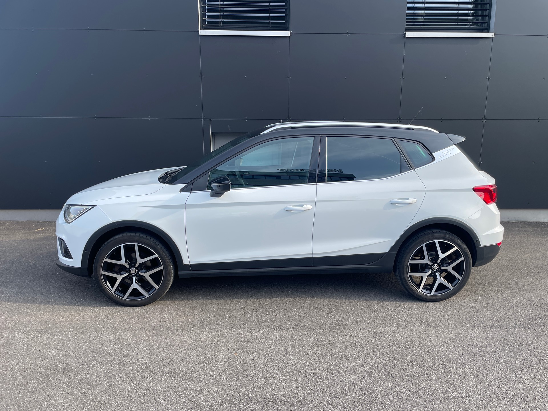SEAT Arona 1.5 Eco TSI Hola FR DSG-showroom-element-2