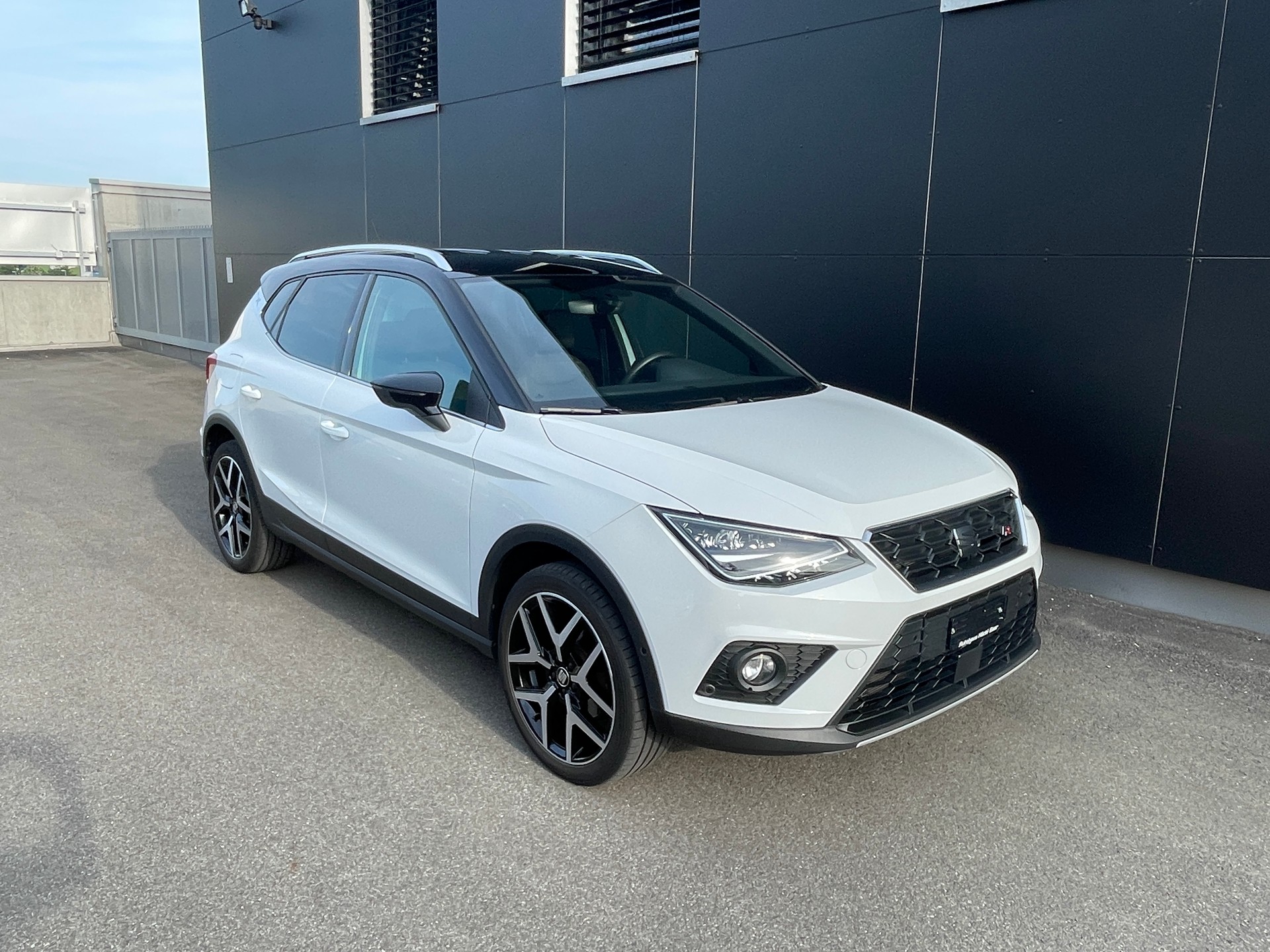 SEAT Arona 1.5 Eco TSI Hola FR DSG-image-7