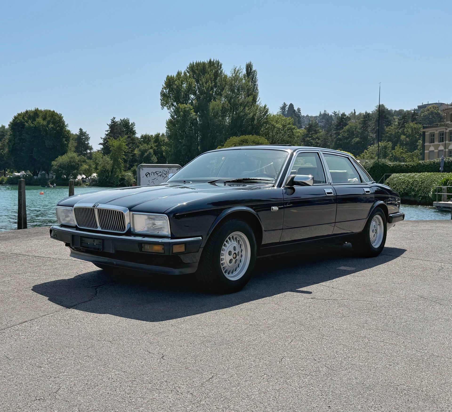 JAGUAR XJ6 4.0 Sovereign • nur 40’000 km • ab MFK-image-8