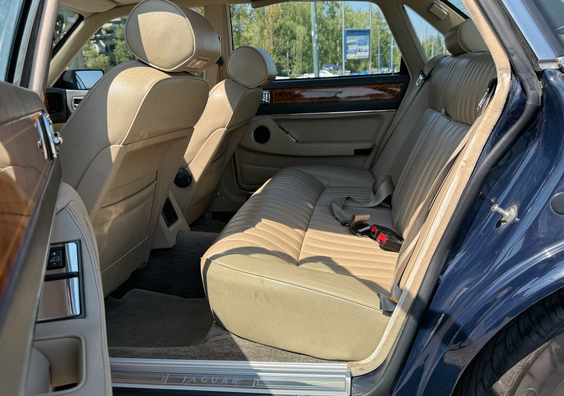JAGUAR XJ6 4.0 Sovereign • nur 40’000 km • ab MFK-image-12