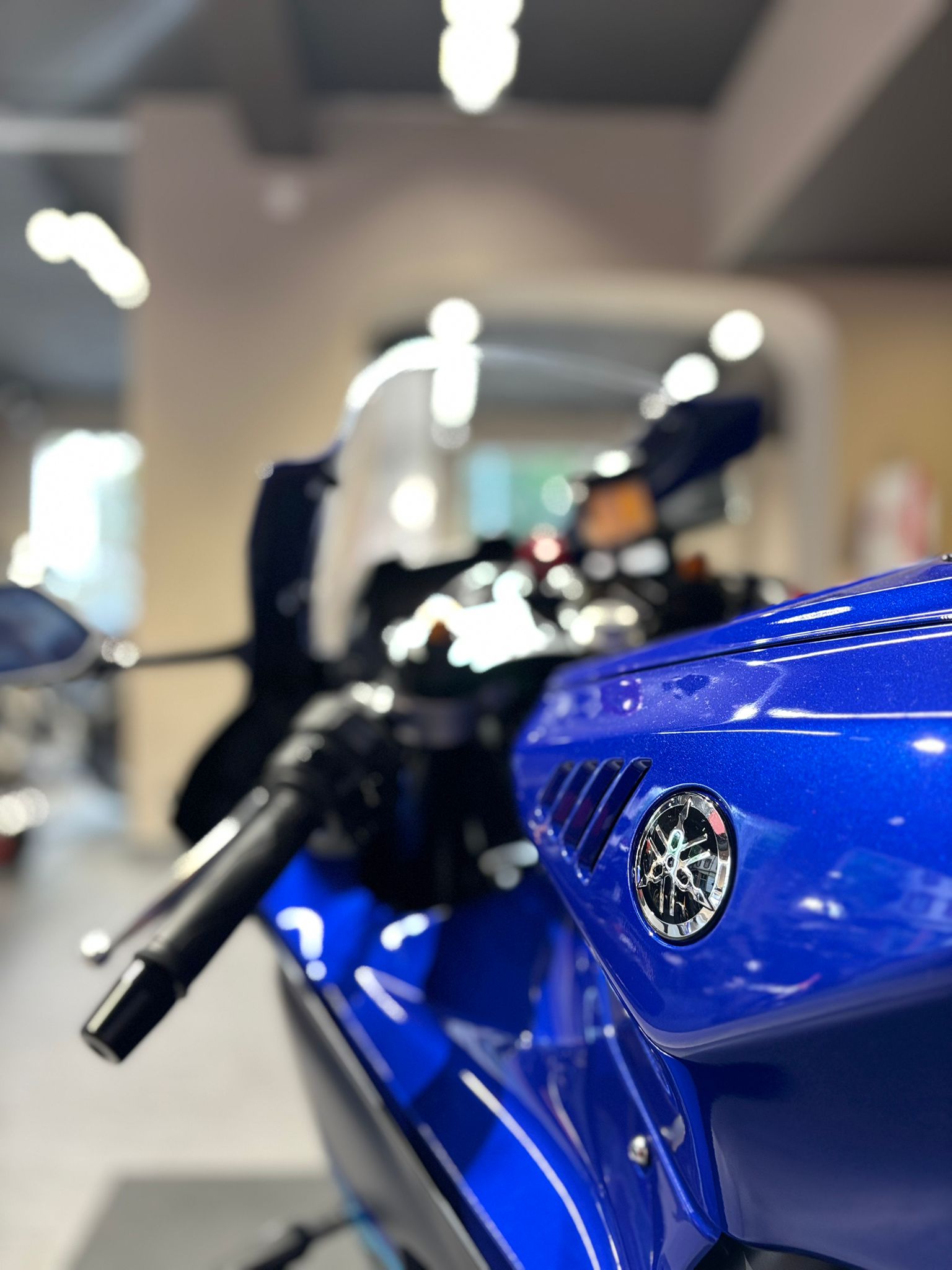 YAMAHA R7-showroom-element-3