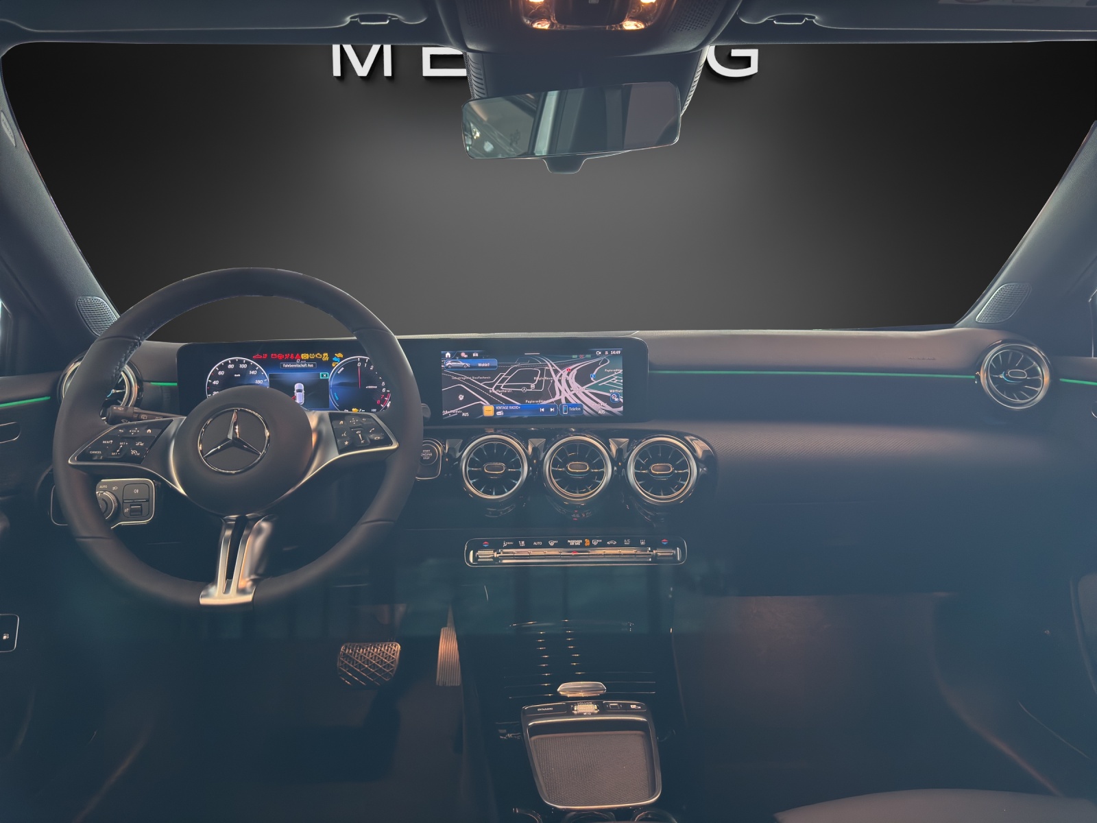 MERCEDES-BENZ A 250 e EQ Star 8G-DCT-image-9