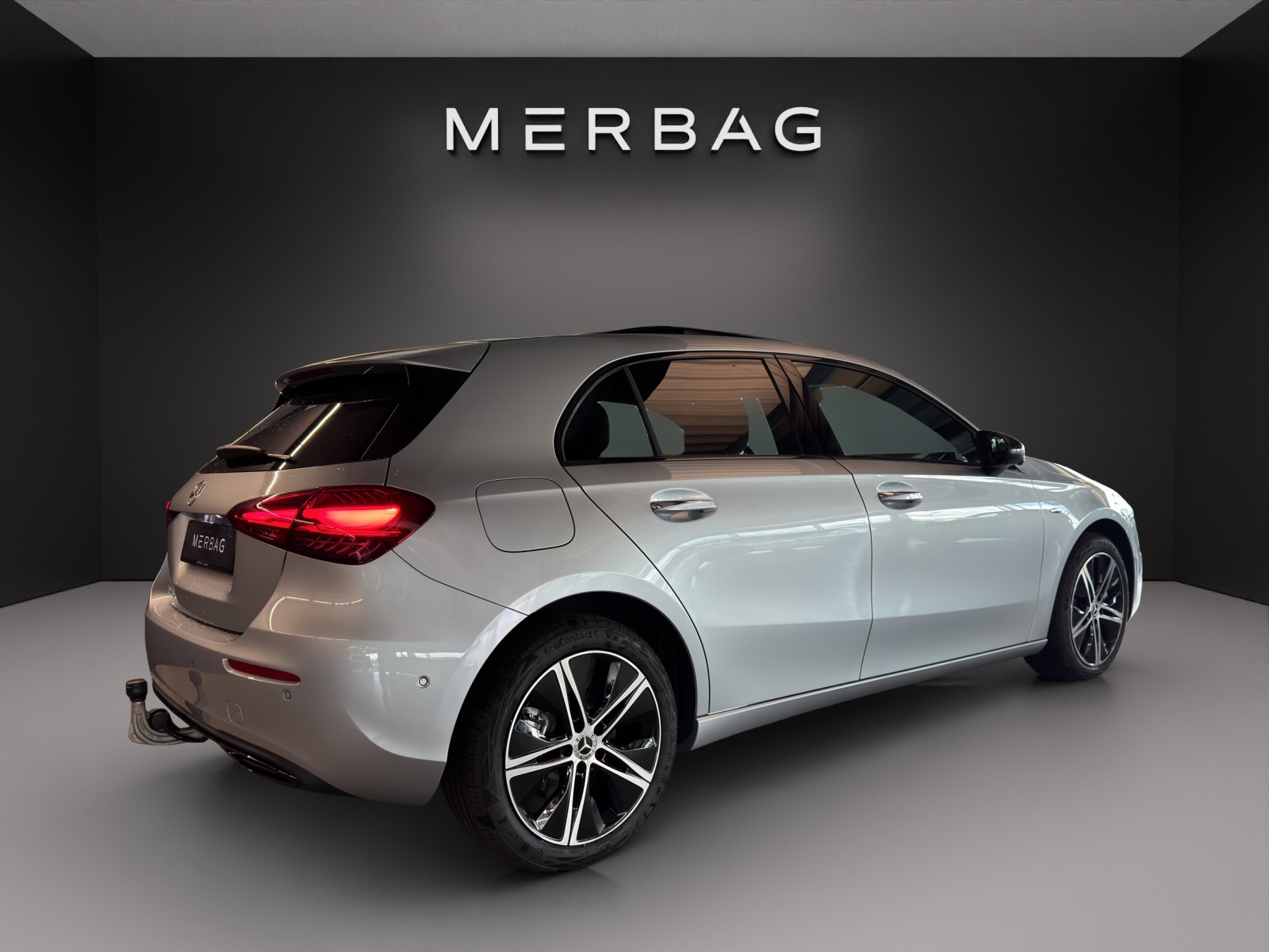 MERCEDES-BENZ A 250 e EQ Star 8G-DCT-image-5