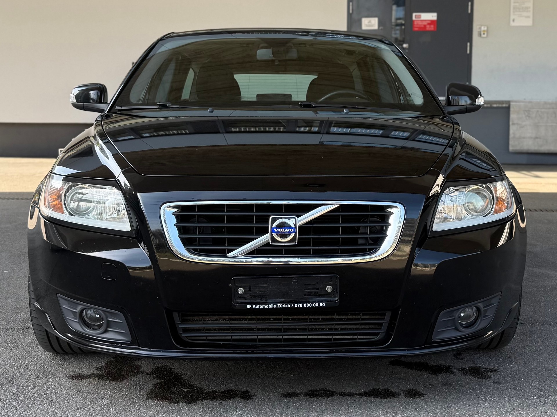 VOLVO V50 T5 Kinetic-image-1