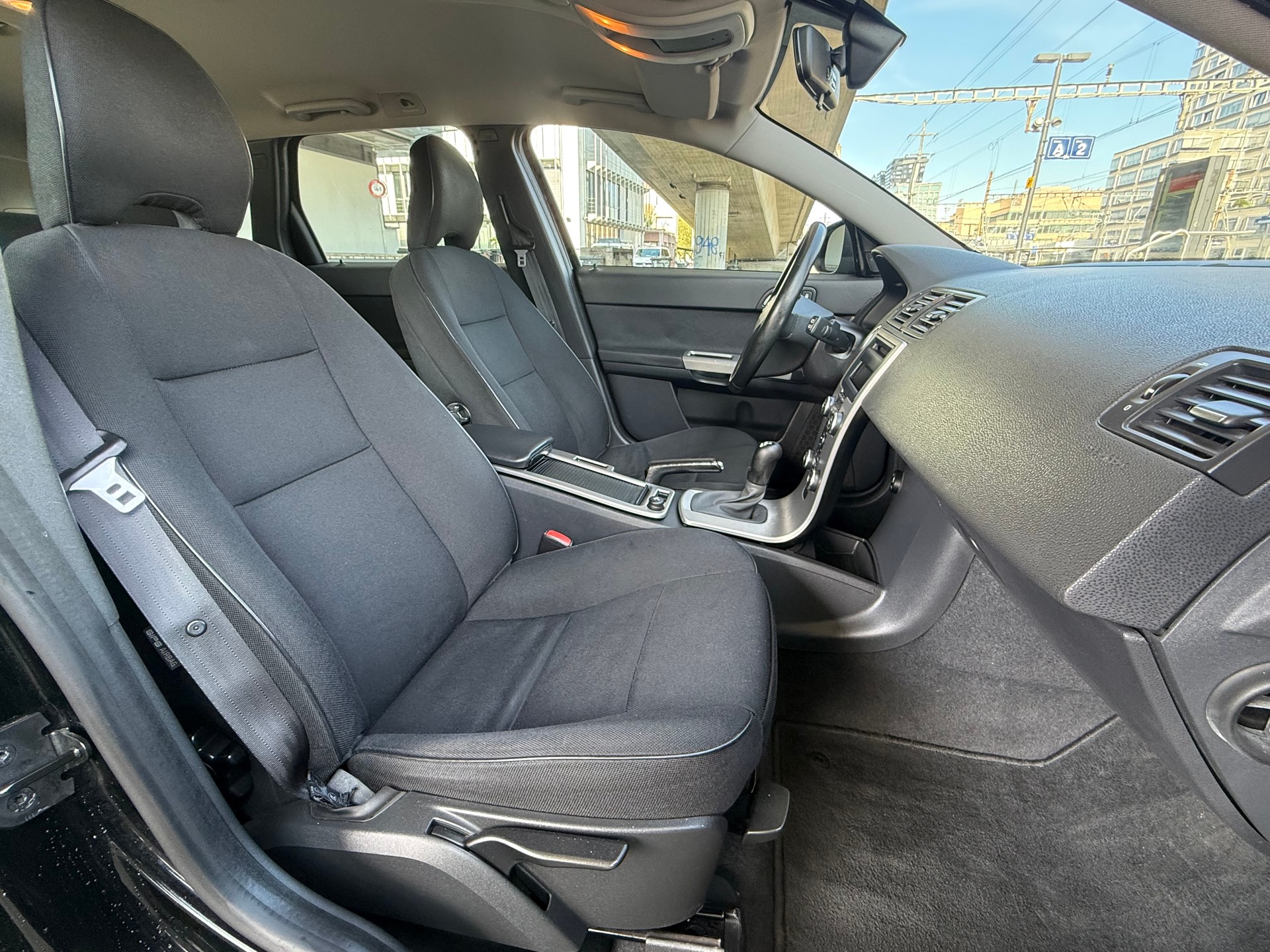 VOLVO V50 T5 Kinetic-image-12