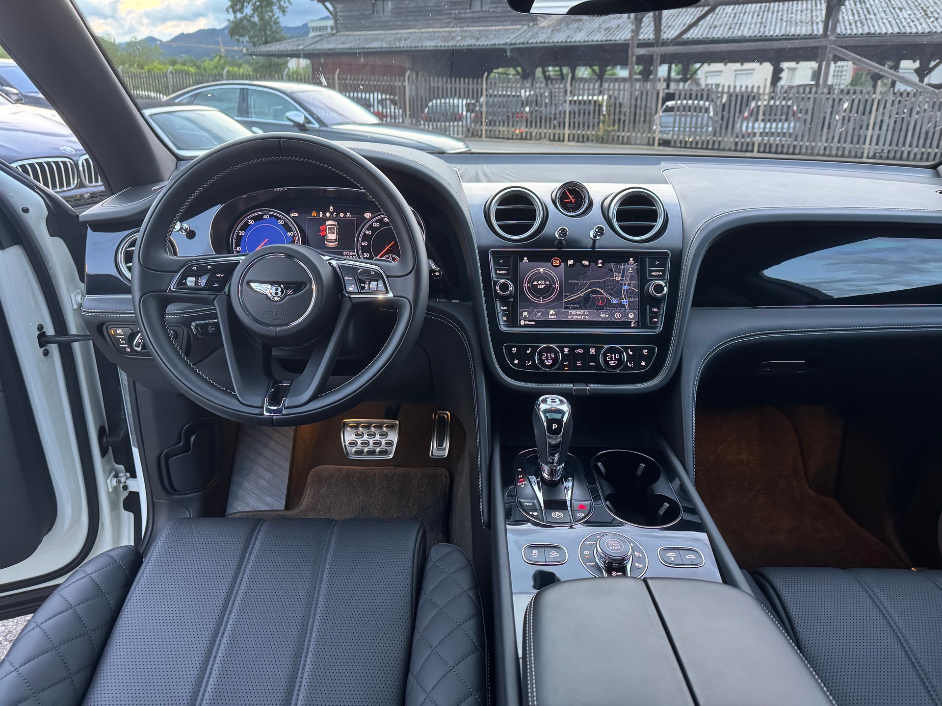 BENTLEY Bentayga W12-image-11