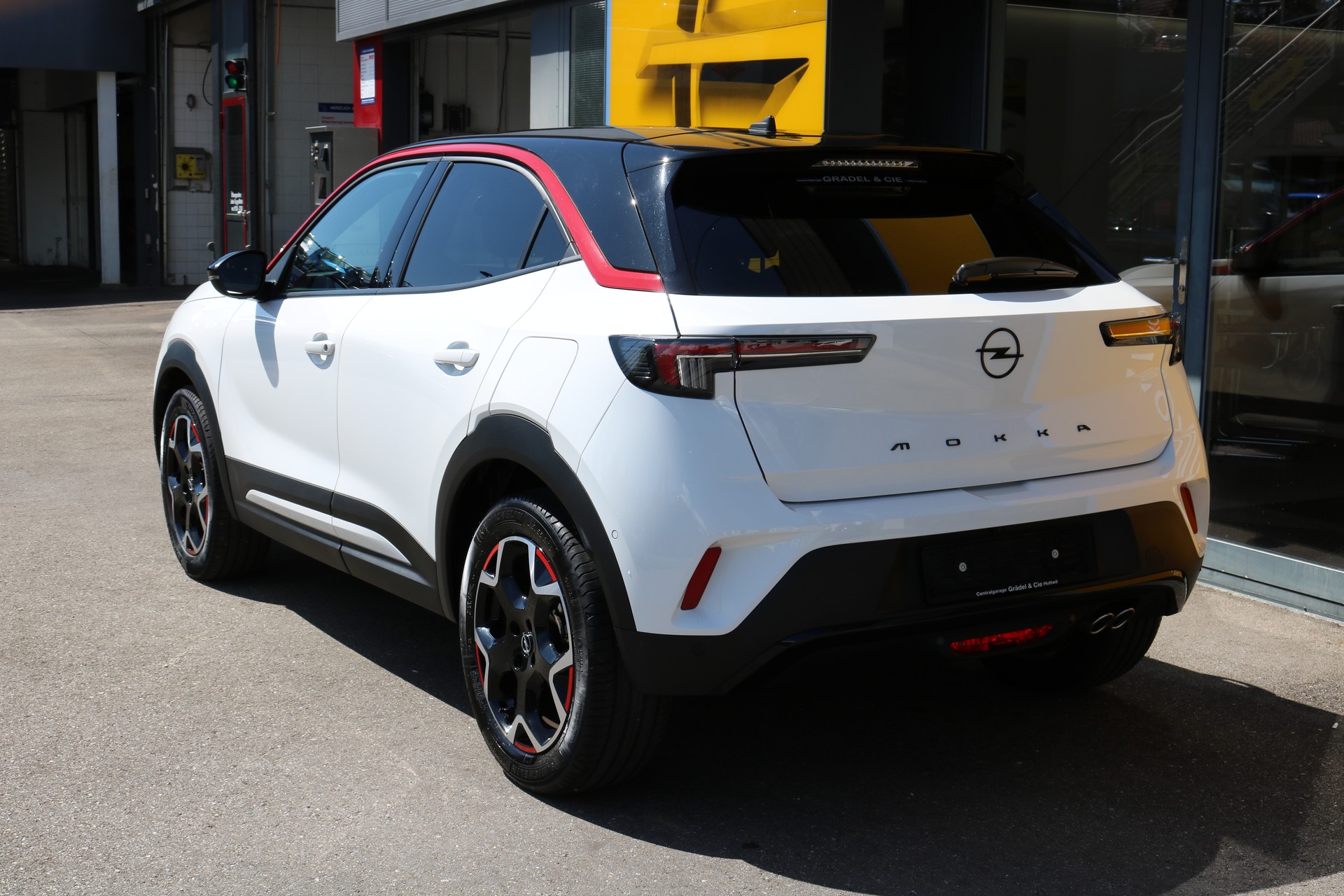 OPEL Mokka 1.2Turbo GS Line Automat-image-2
