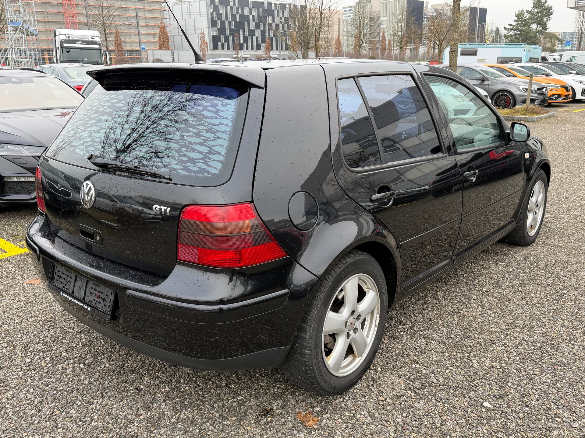 VW Golf 1.8 T GTI-image-4