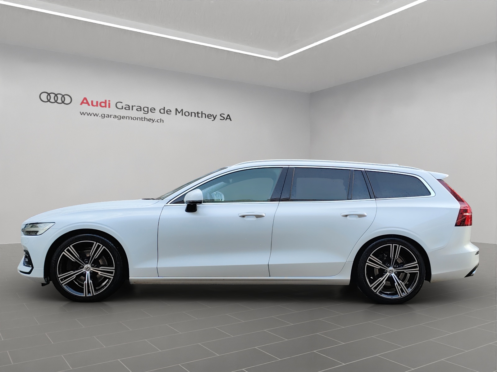 VOLVO V60 T6 AWD Inscription Geartronic-image-1