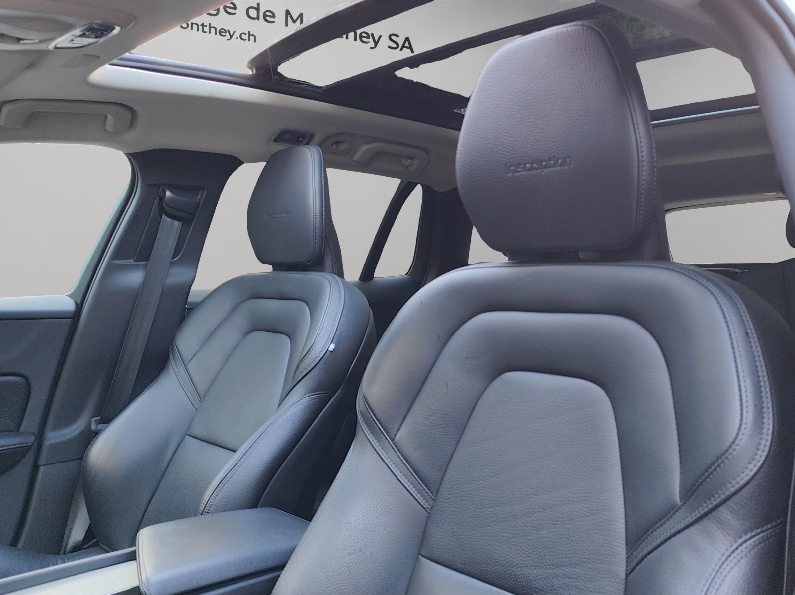 VOLVO V60 T6 AWD Inscription Geartronic-image-8