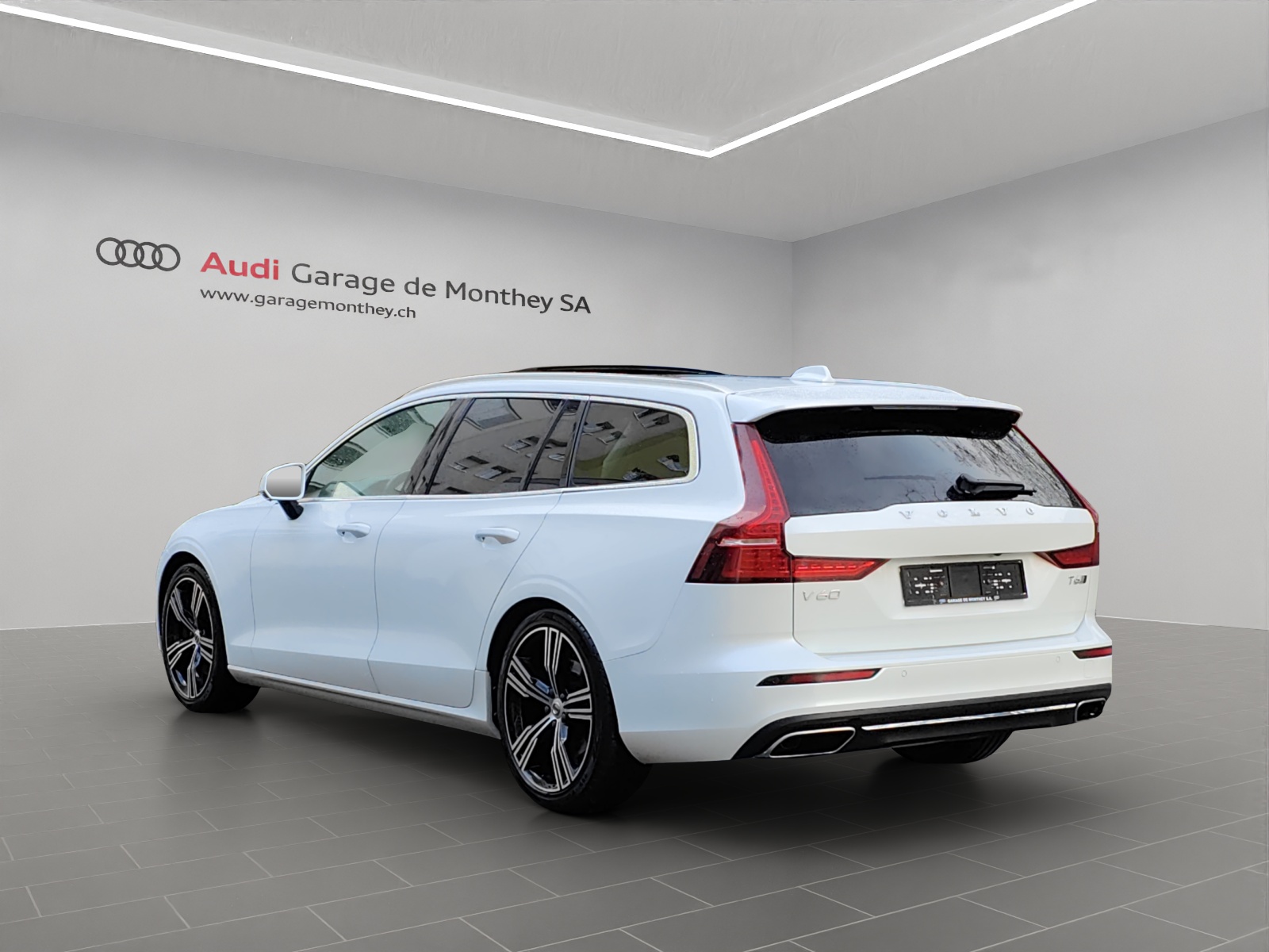 VOLVO V60 T6 AWD Inscription Geartronic-image-2