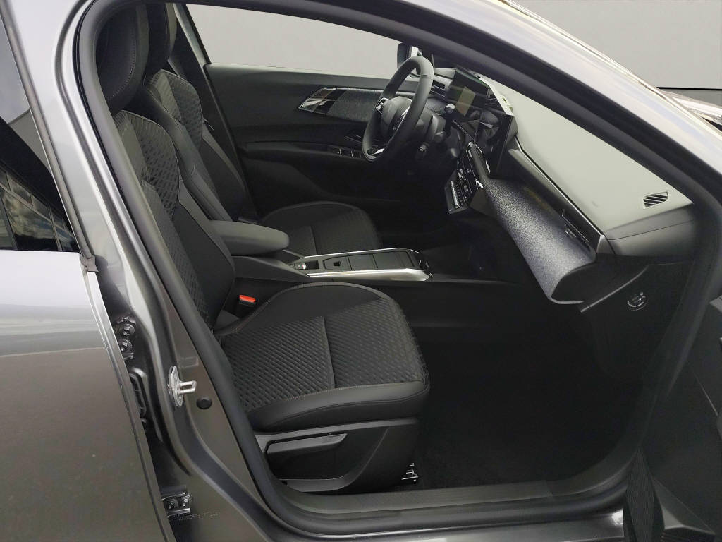 RENAULT Clio 1.8 E-Tech techno-image-9