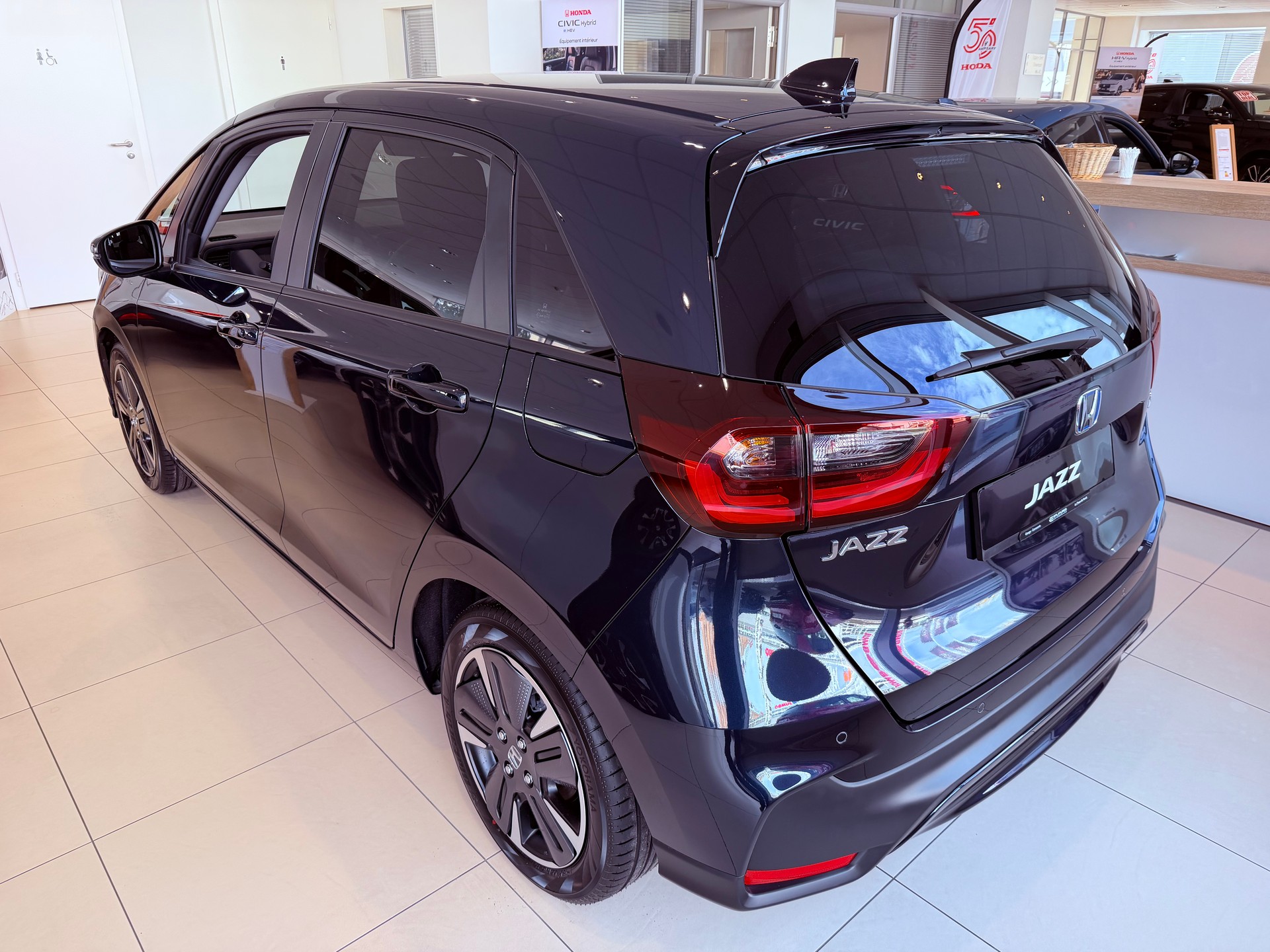 HONDA Jazz 1.5i-MMD Advance E-CVT-image-5