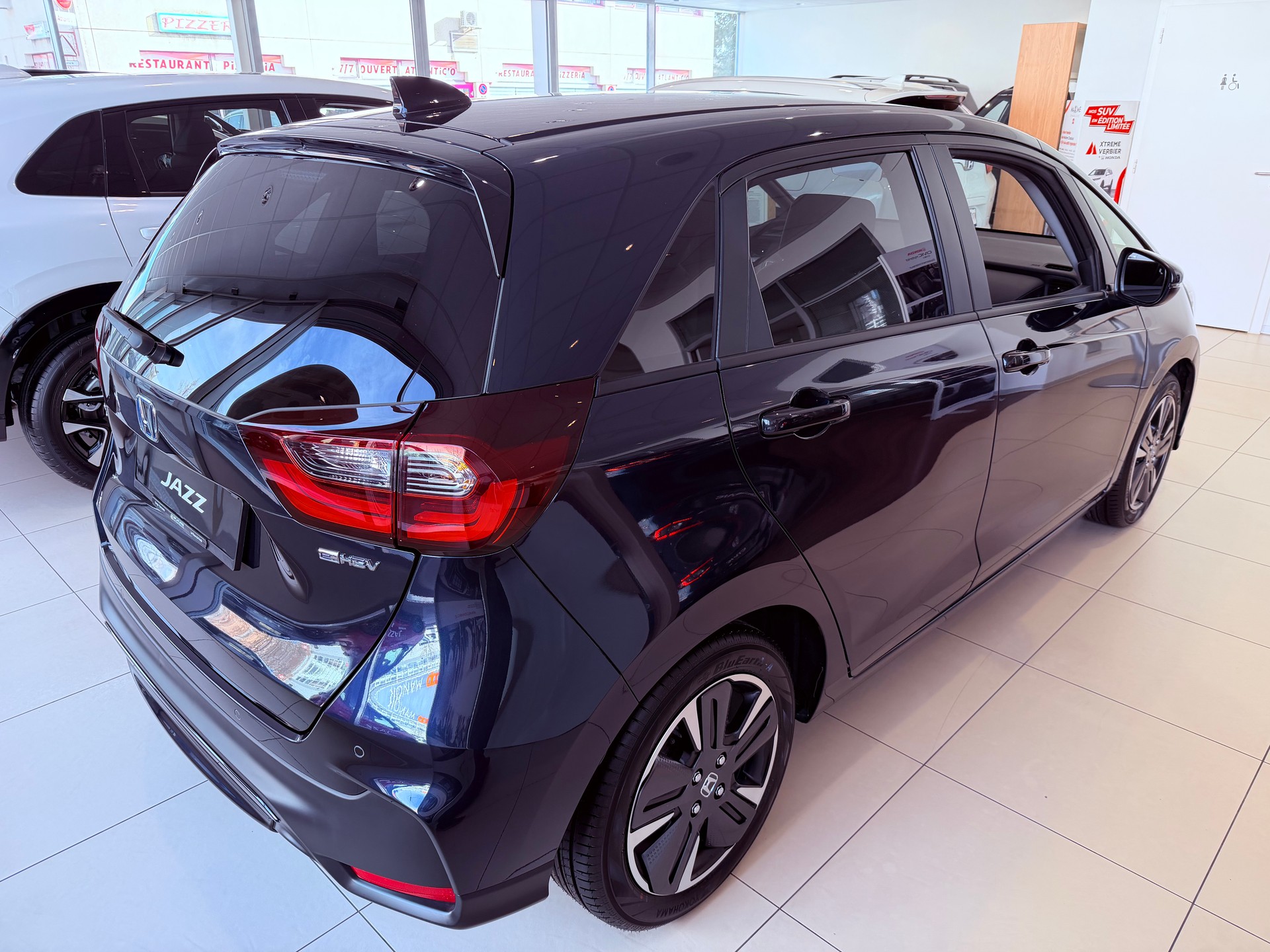 HONDA Jazz 1.5i-MMD Advance E-CVT-image-6