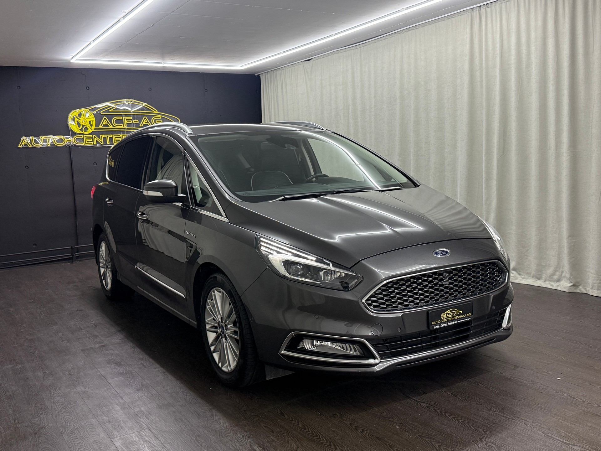 FORD S-Max 2.0 TDCi Vignale PowerShift-image-2