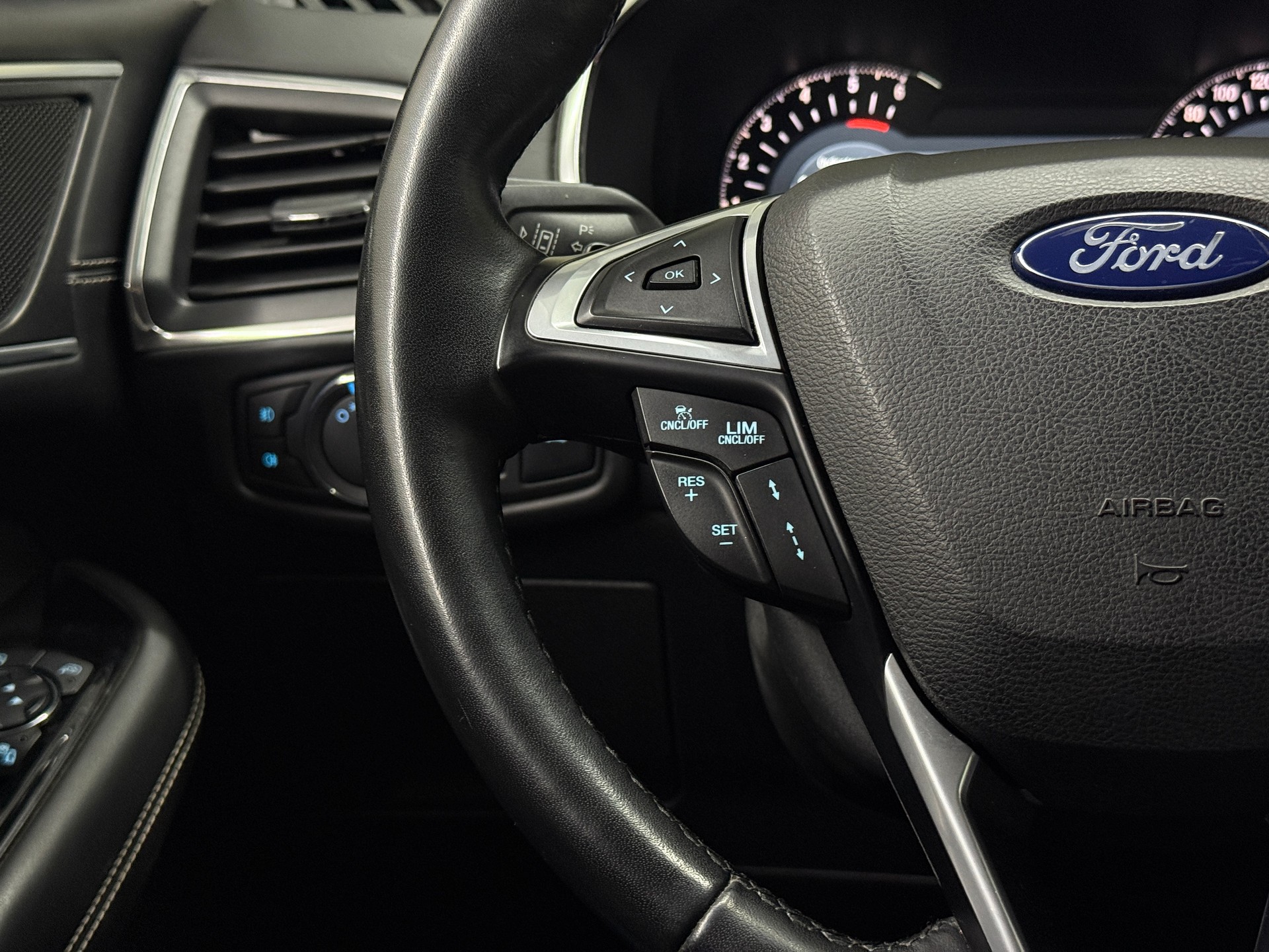 FORD S-Max 2.0 TDCi Vignale PowerShift-image-15