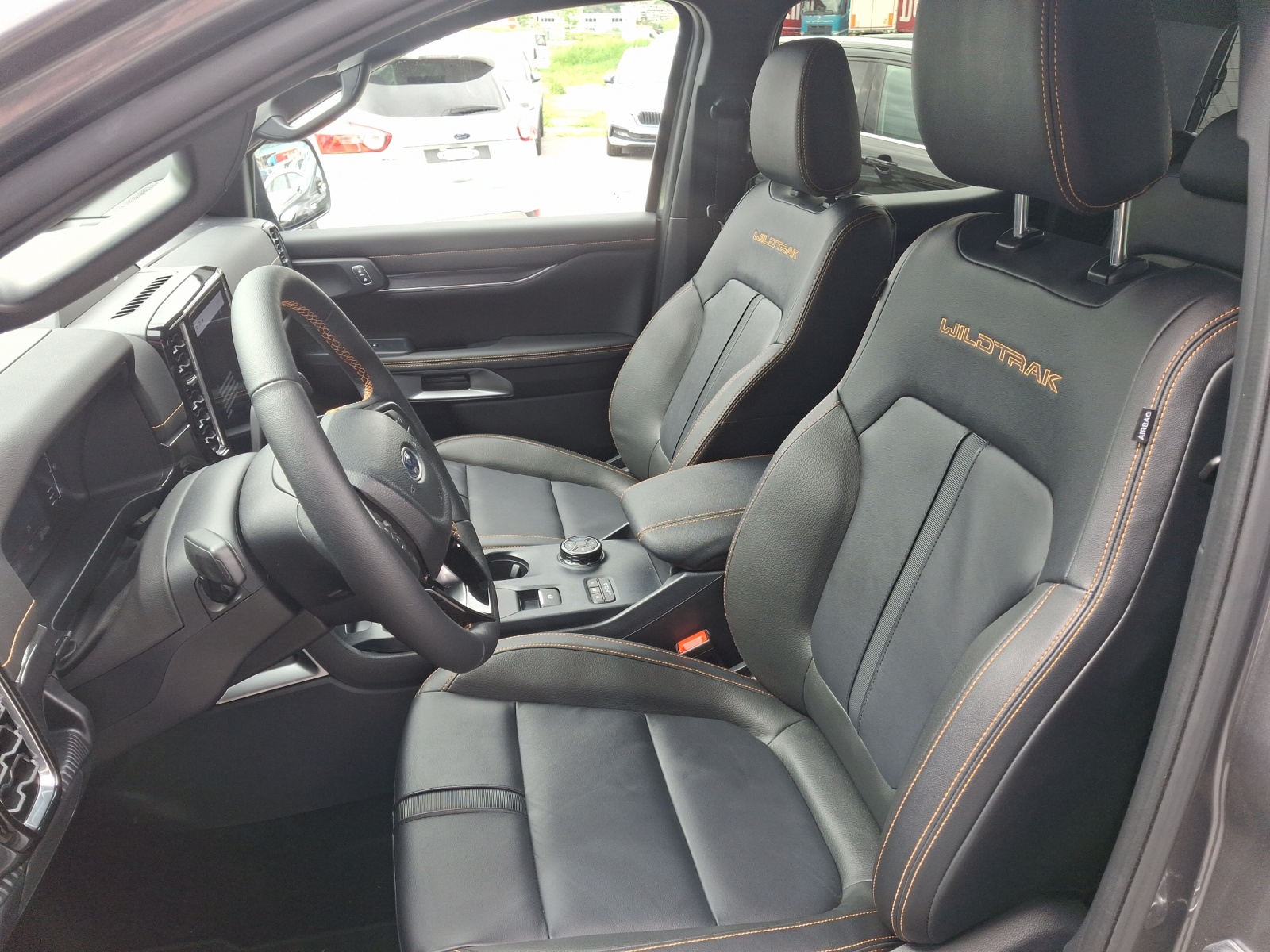 FORD Ranger Wildtrak 2.0 Diesel Eco Blue e-4WD-image-4