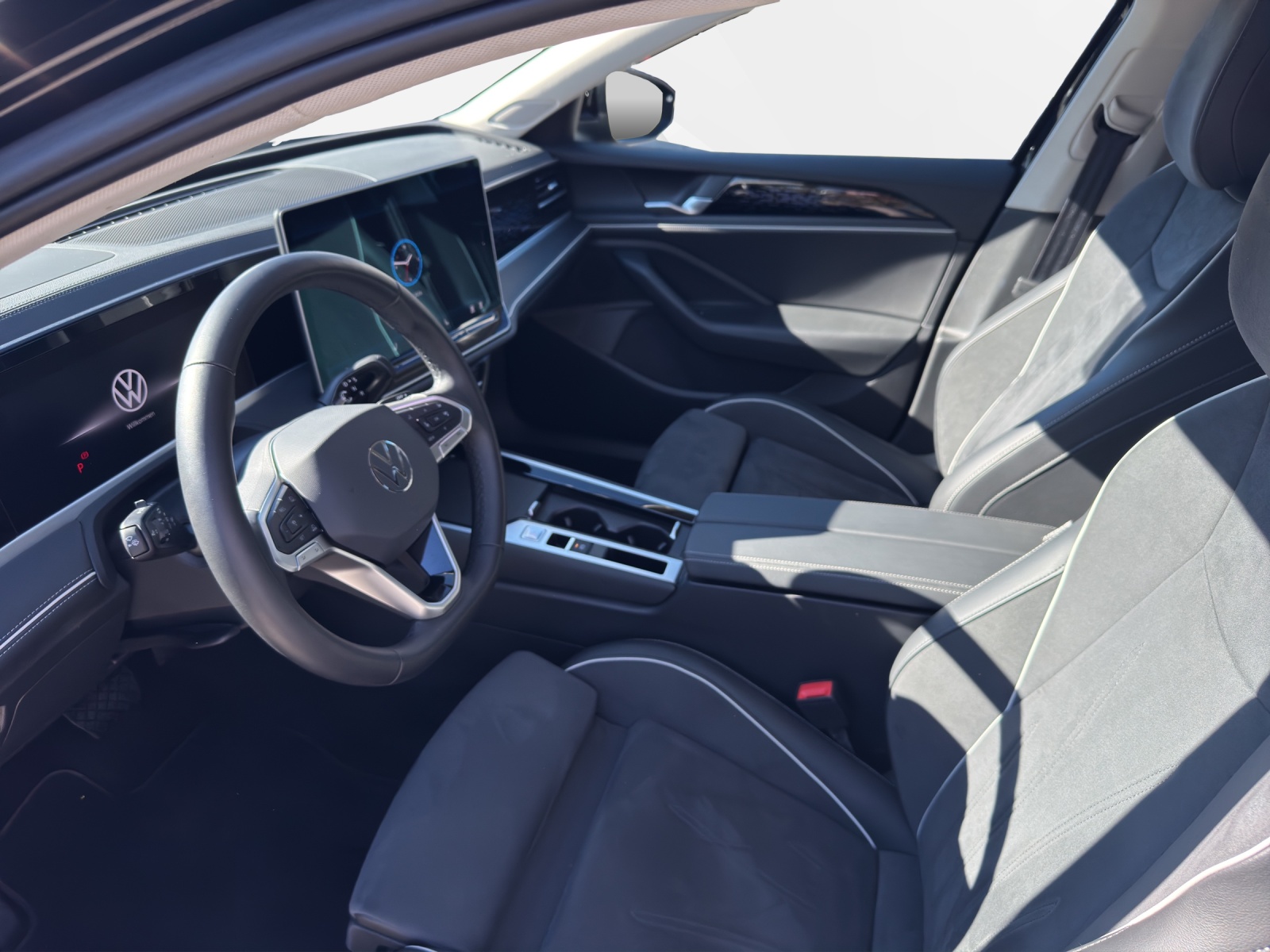VW Passat Variant 2.0 TDI evo Elegance 4 Motion DSG-image-8