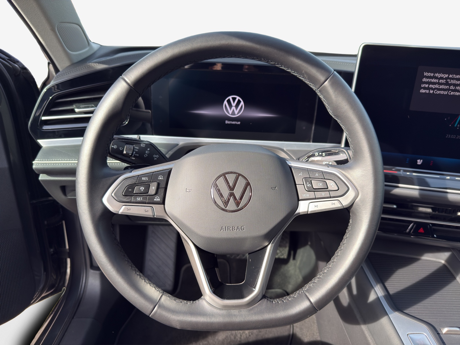 VW Passat Variant 2.0 TDI evo Business 4 Motion DSG-image-9