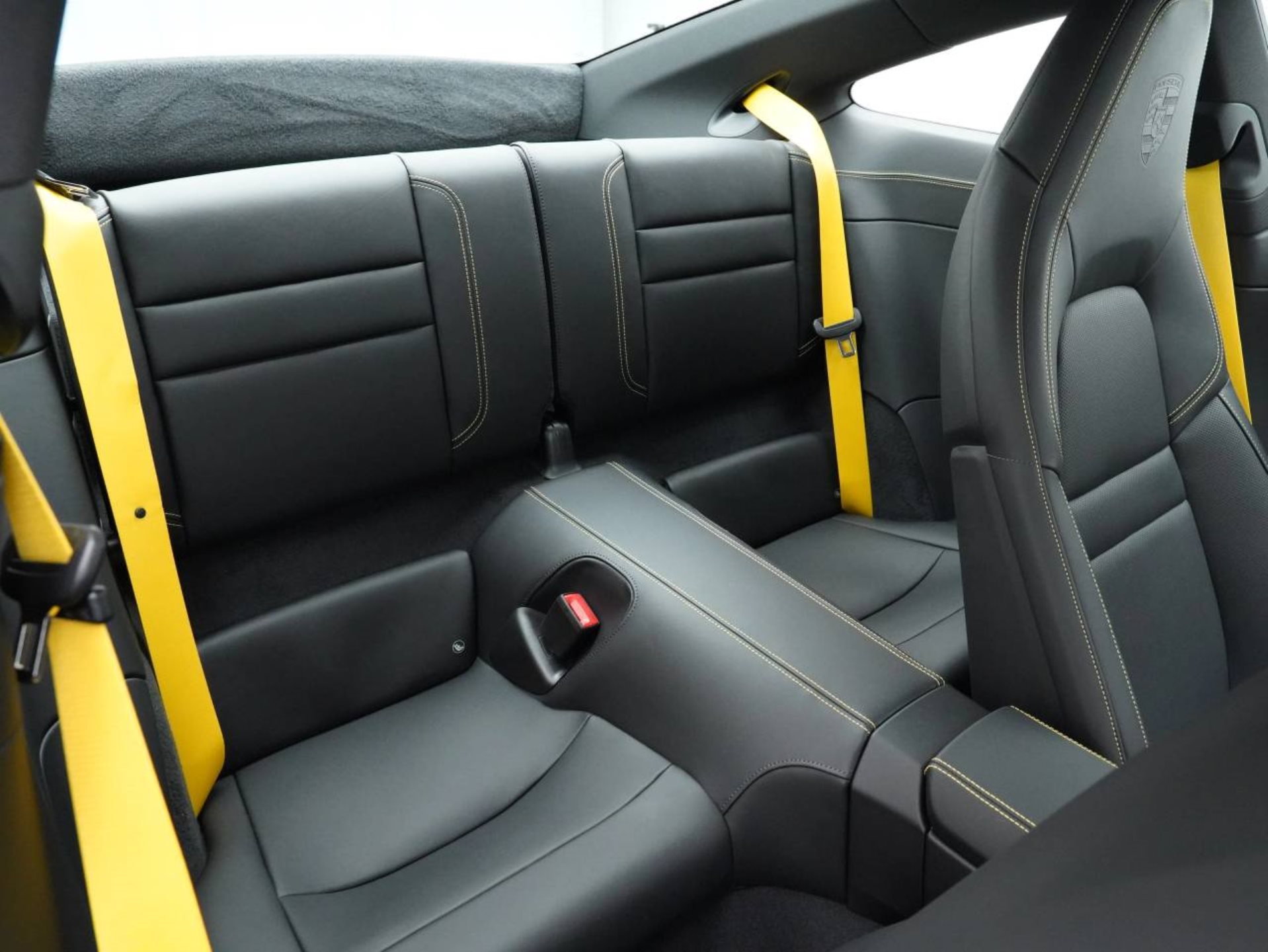 PORSCHE 911 Carrera S-image-28