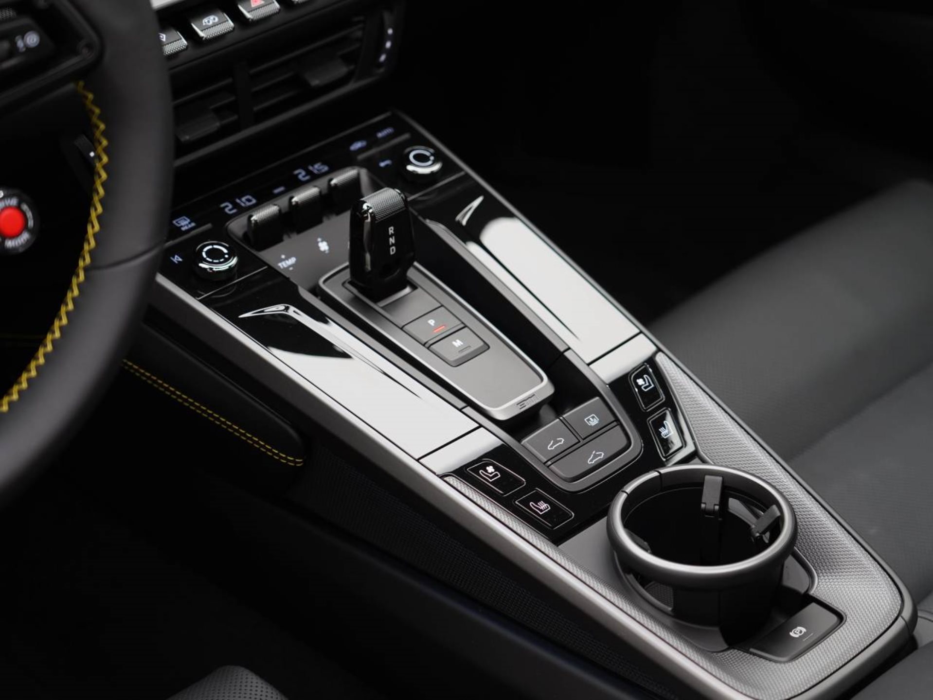 PORSCHE 911 Carrera S-image-18