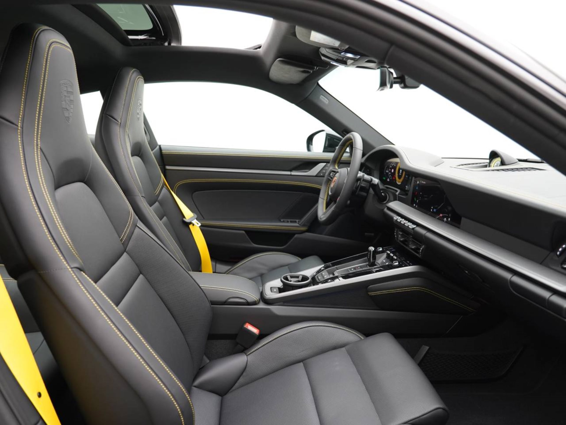 PORSCHE 911 Carrera S-image-24