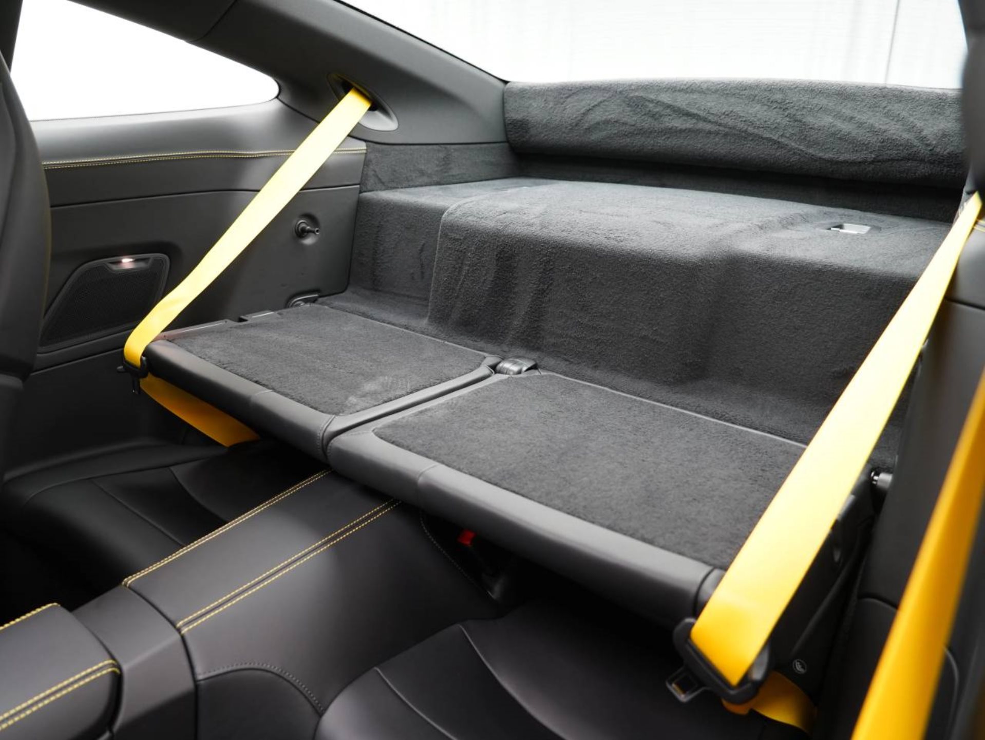 PORSCHE 911 Carrera S-image-27