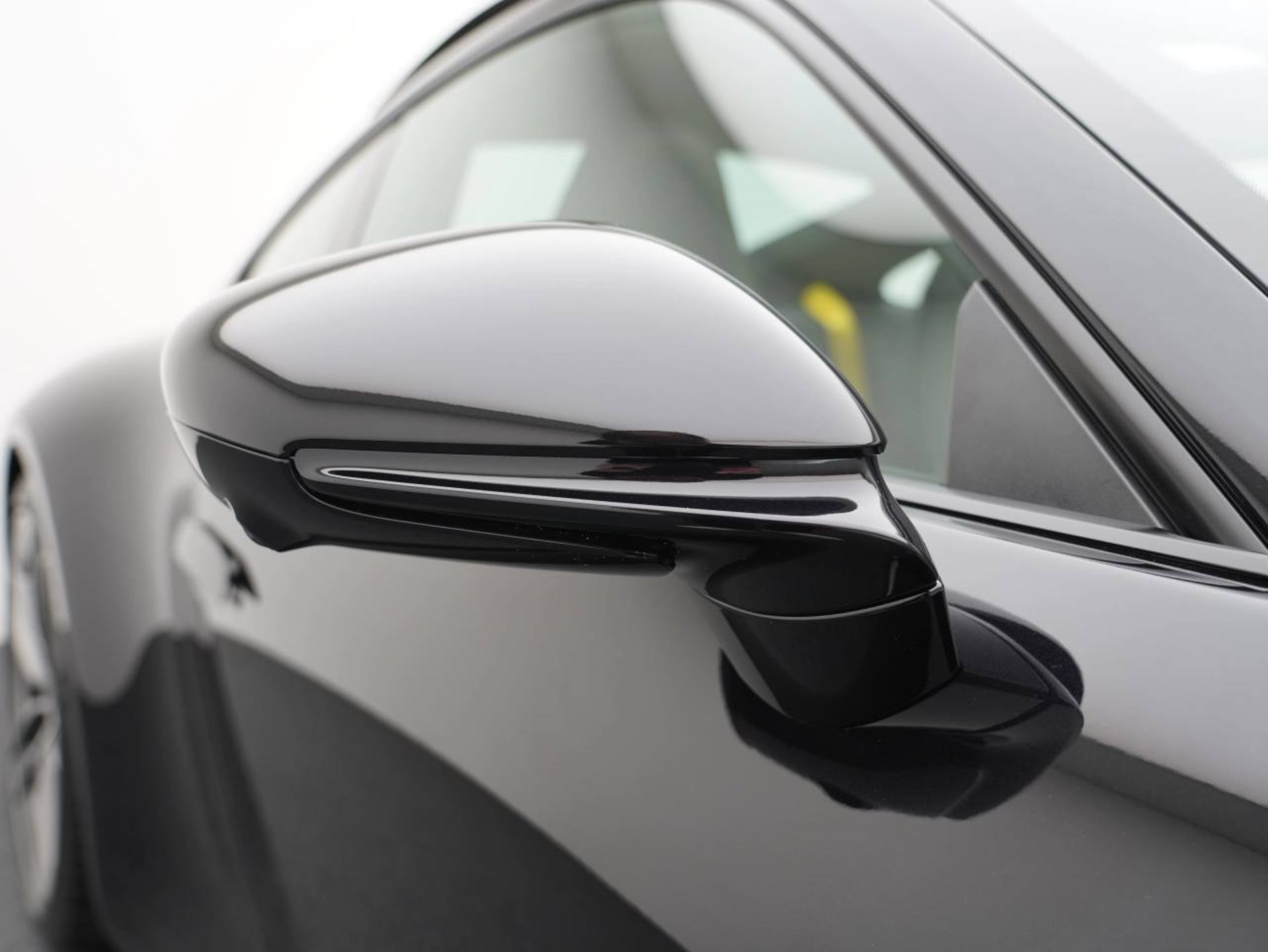 PORSCHE 911 Carrera S-image-12